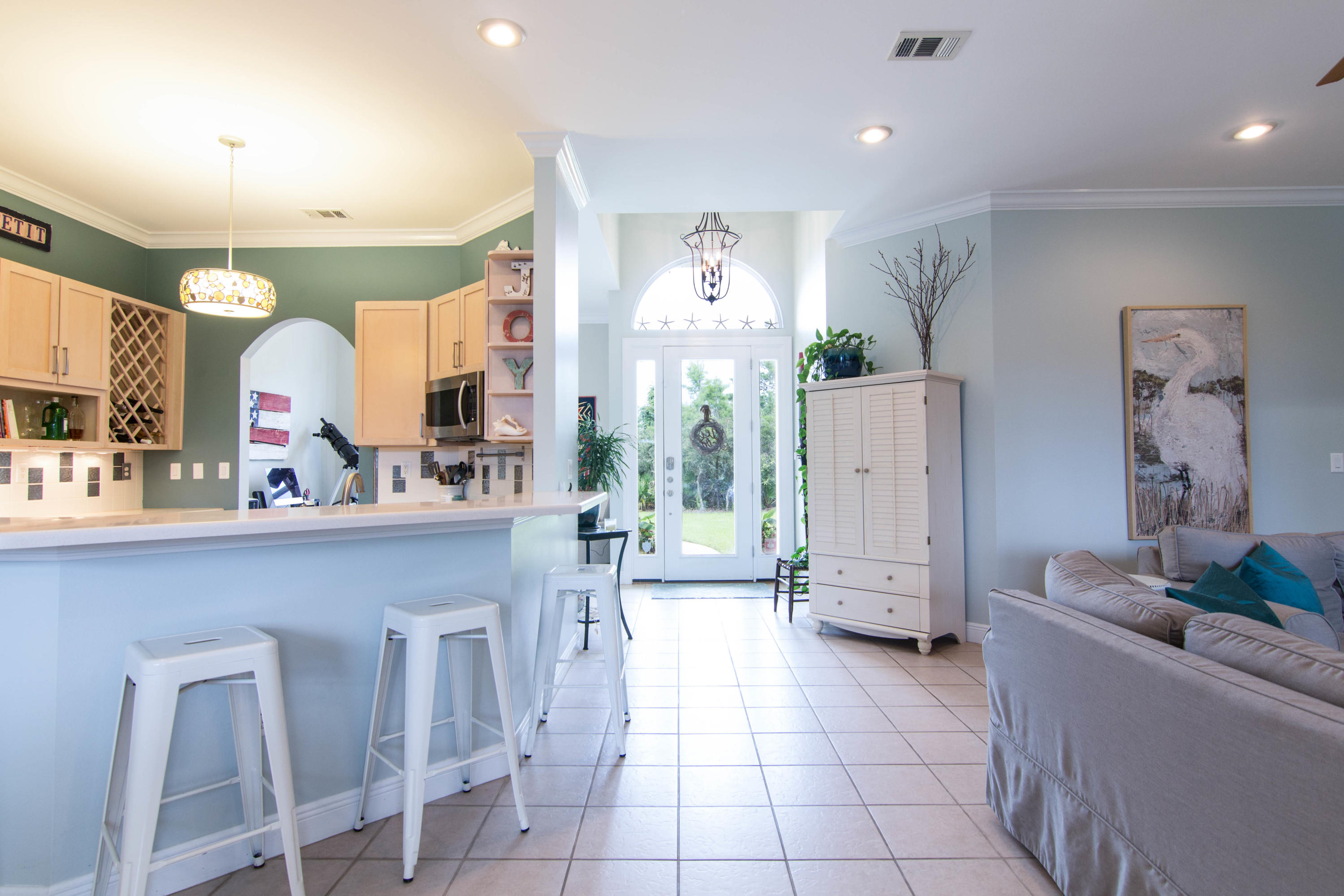 COUNTRY CLUB ESTATES - Residential