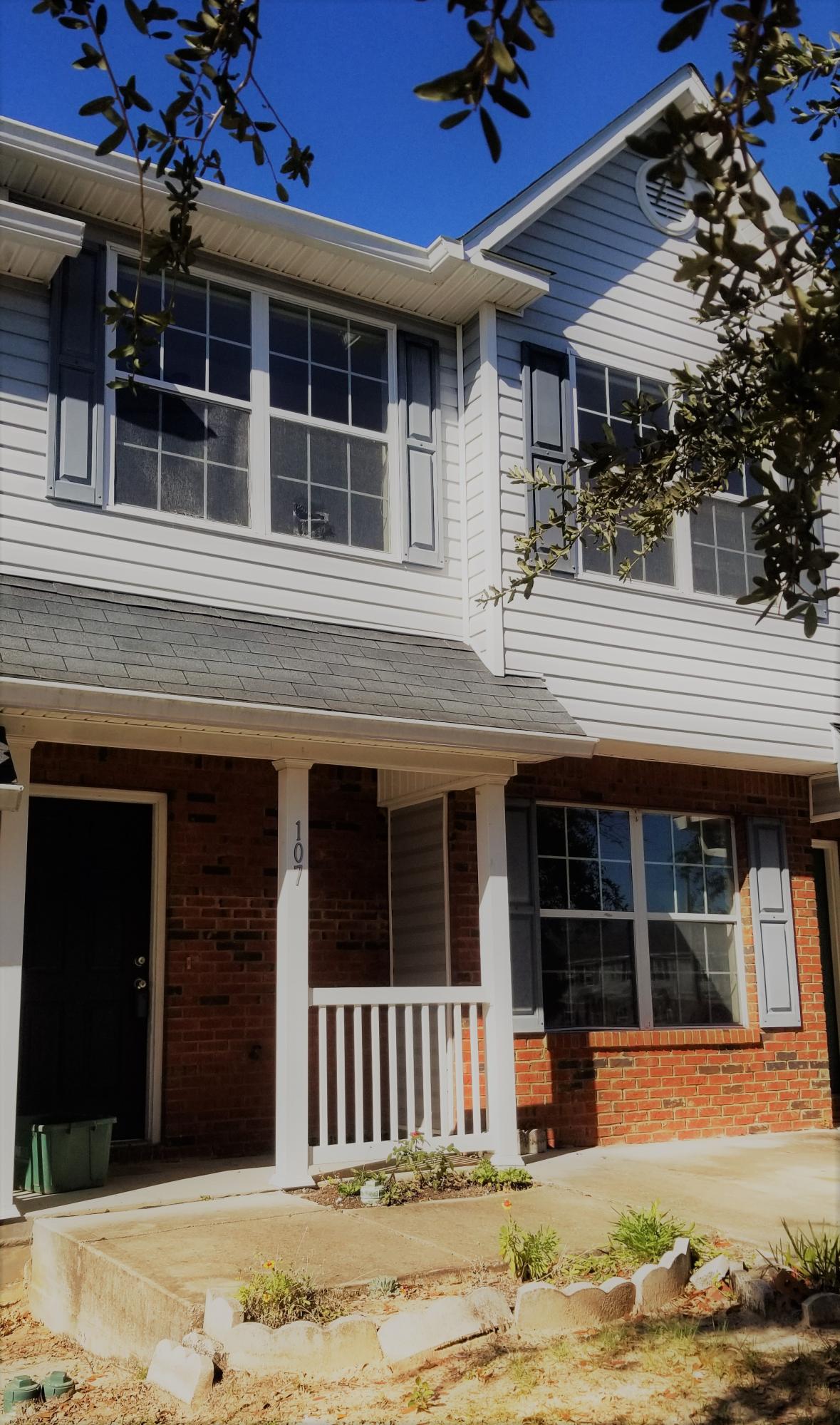 ROLLING PINES - Residential