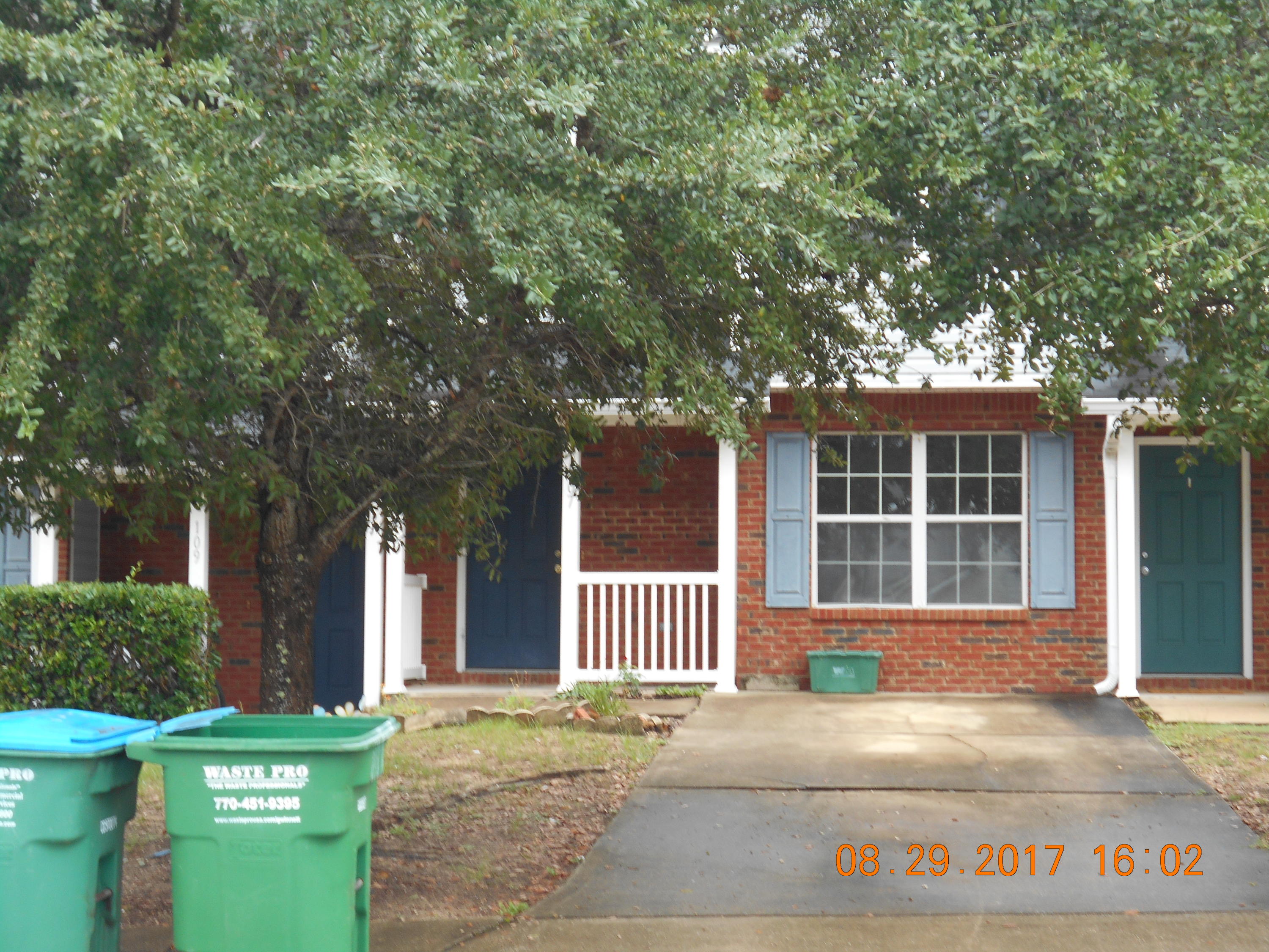 ROLLING PINES - Residential