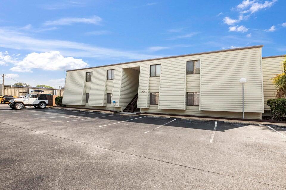 FOUNTAINHEAD CONDO - Residential Lease