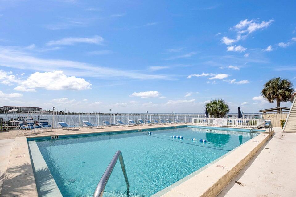 FOUNTAINHEAD CONDO - Residential Lease