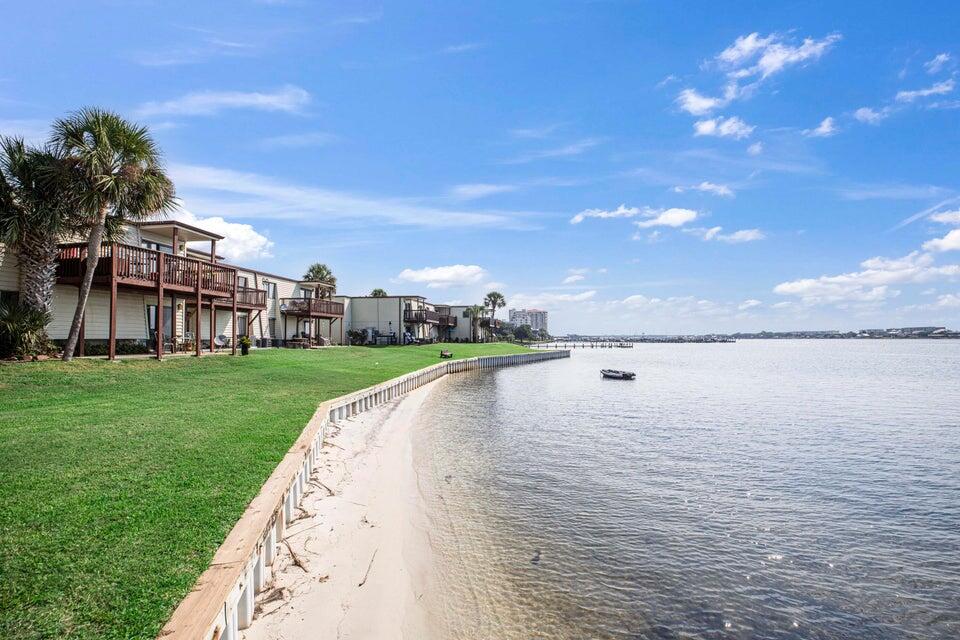 FOUNTAINHEAD CONDO - Residential Lease