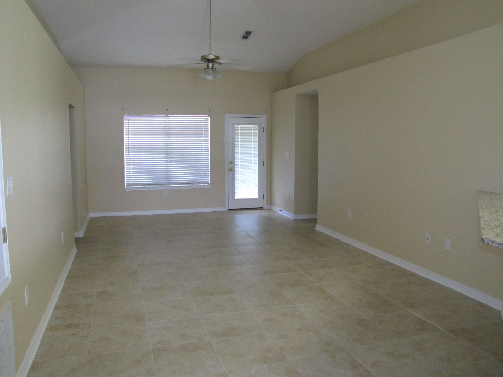 PARADISE RETREAT - Residential