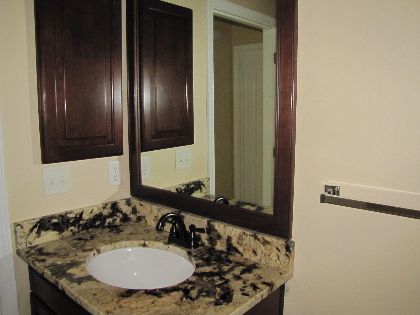 PARADISE RETREAT - Residential