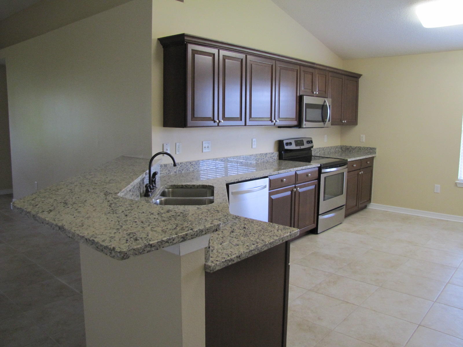 PARADISE RETREAT - Residential