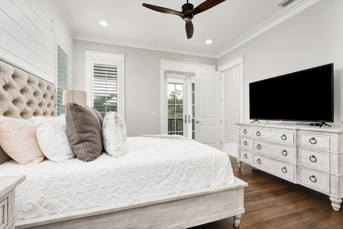 LAKESIDE AT BLUE MOUNTAIN BEACH - Residential