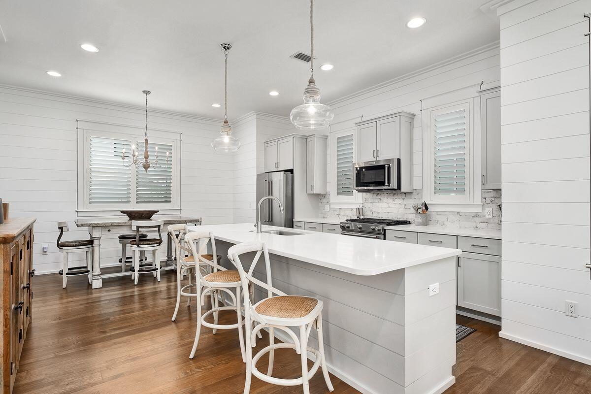 LAKESIDE AT BLUE MOUNTAIN BEACH - Residential