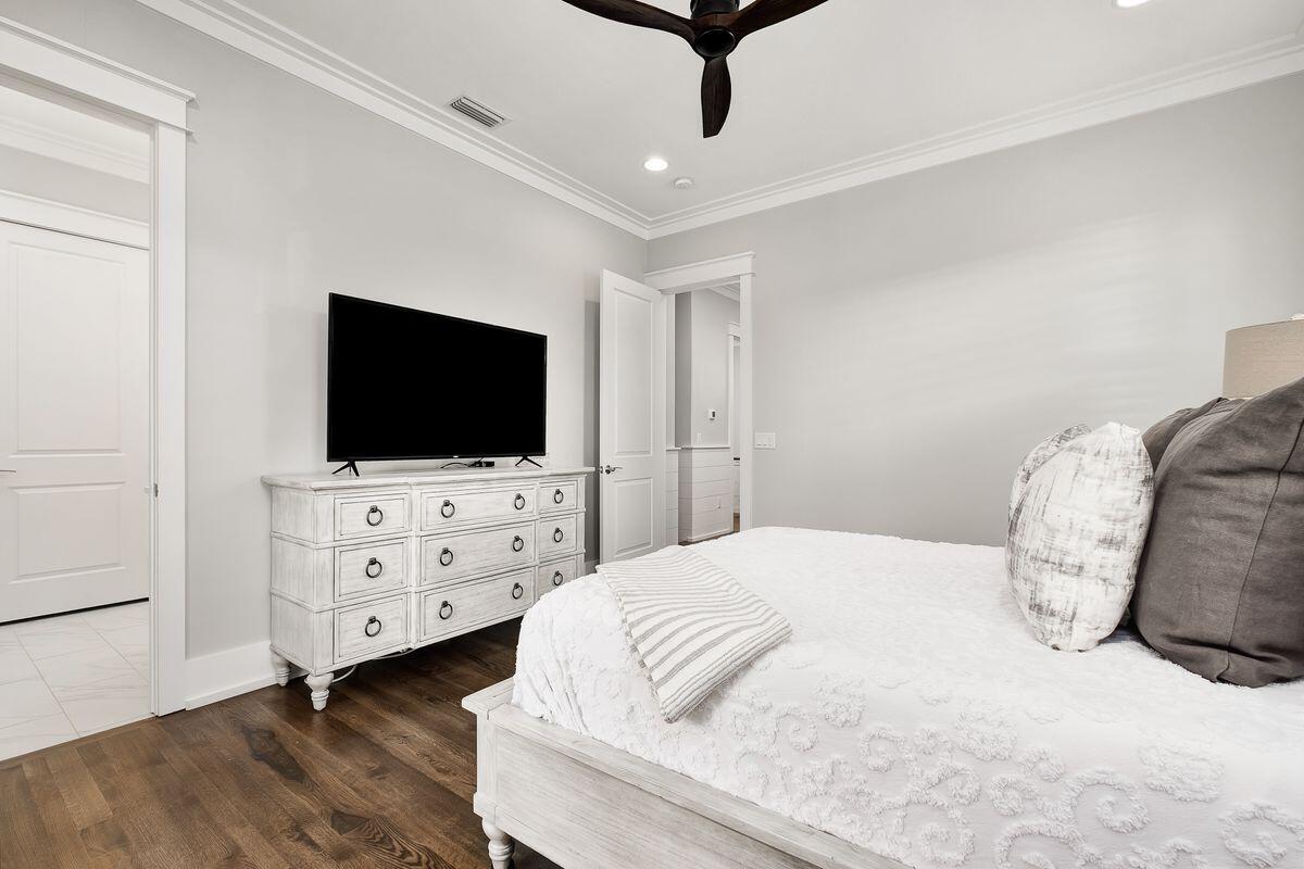 LAKESIDE AT BLUE MOUNTAIN BEACH - Residential