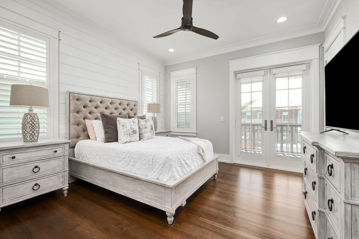 LAKESIDE AT BLUE MOUNTAIN BEACH - Residential