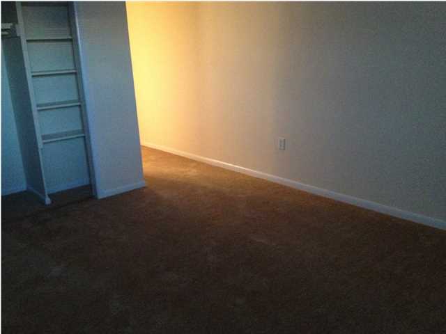 SPANISH VILLAS - Residential Lease