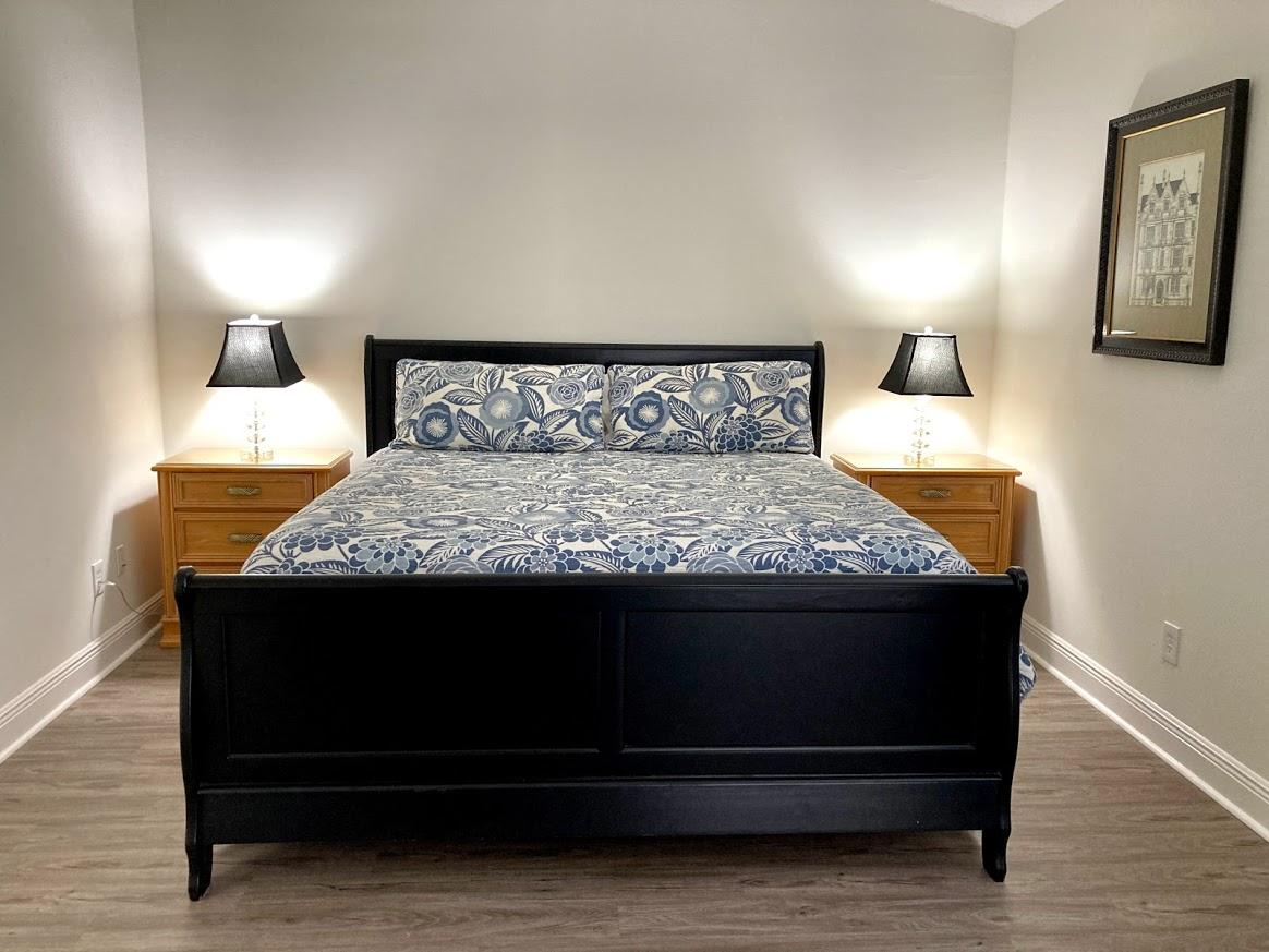 SHORELINE GARDENS T/H - Residential