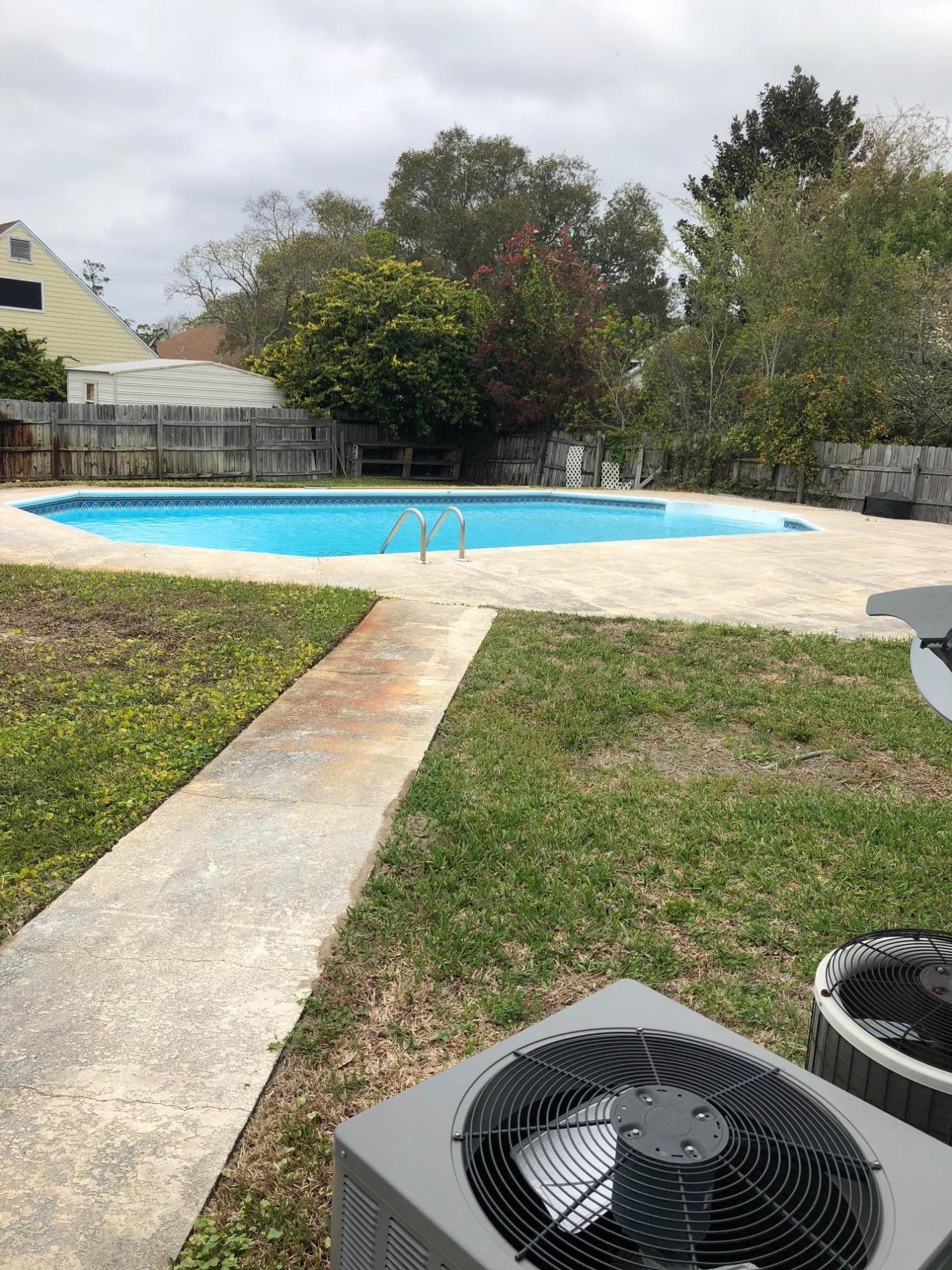 PARISH PINES - Residential Lease