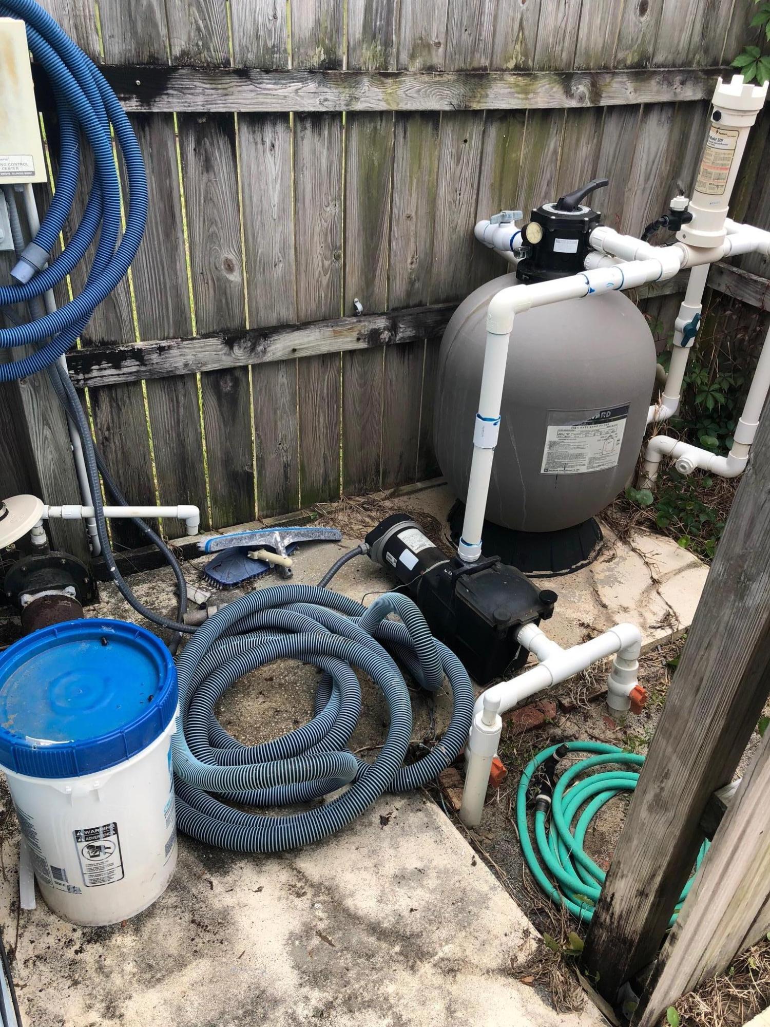 PARISH PINES - Residential Lease