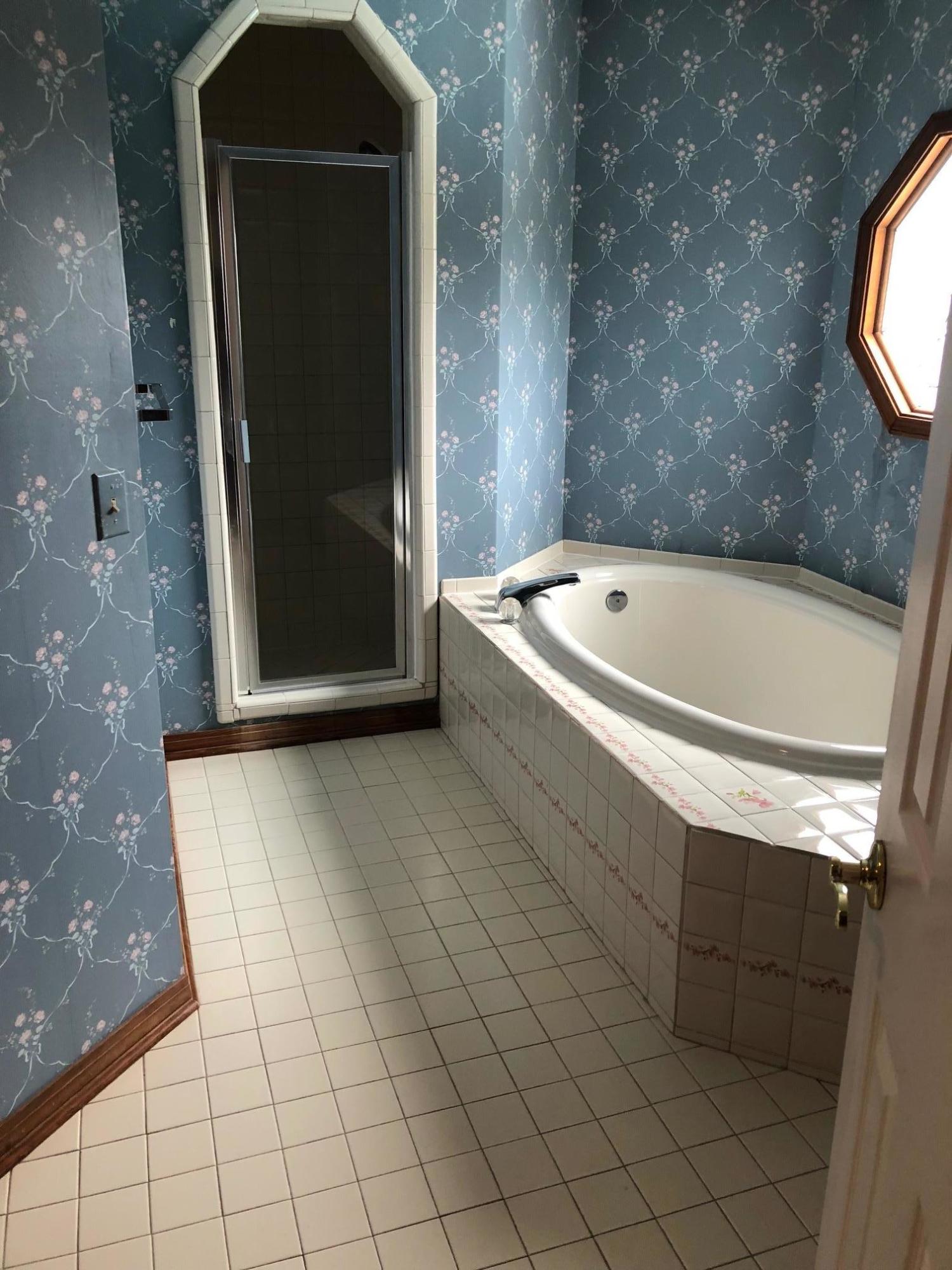 PARISH PINES - Residential Lease