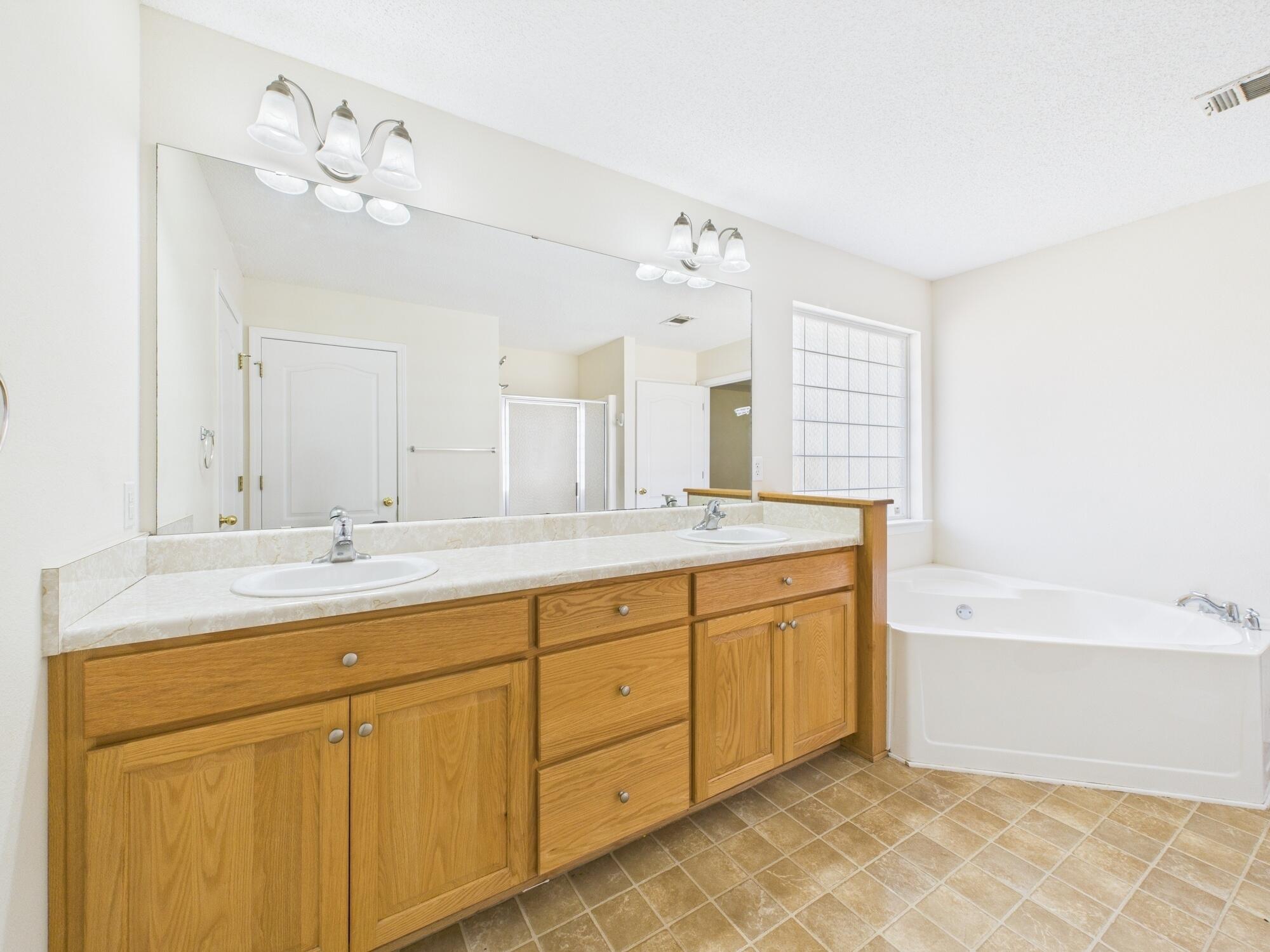 LEE FARMS PH I - Residential