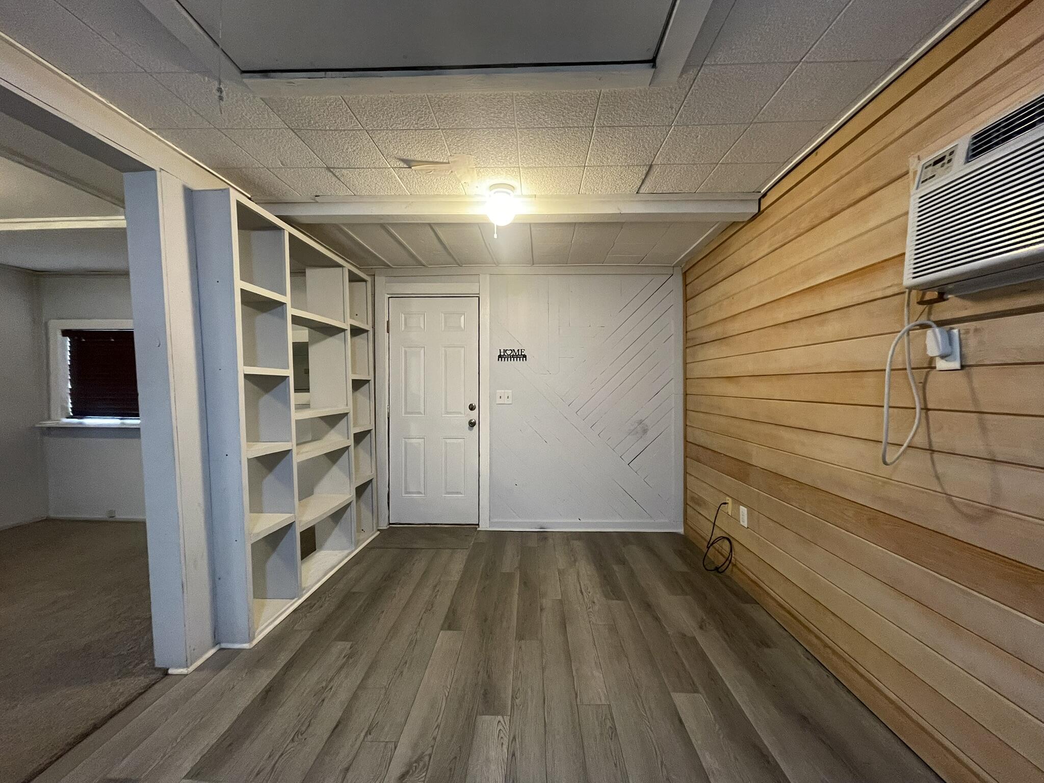 CRESTVIEW - Residential Lease