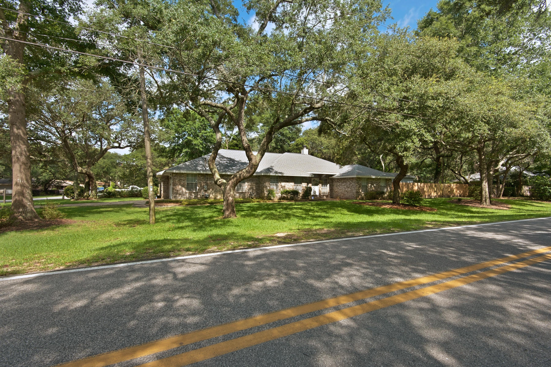 BAYOU POQUITO - Residential