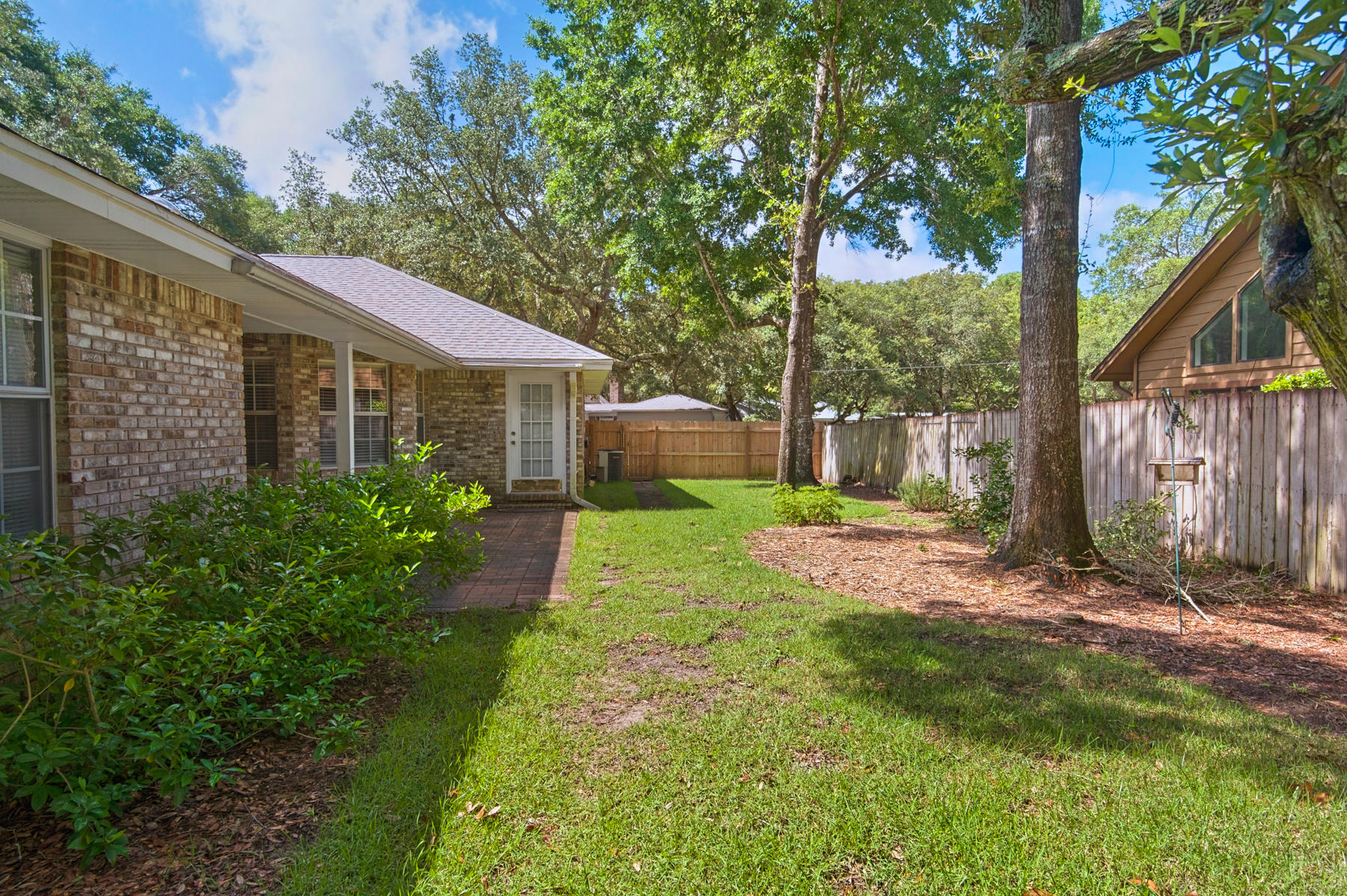 BAYOU POQUITO - Residential