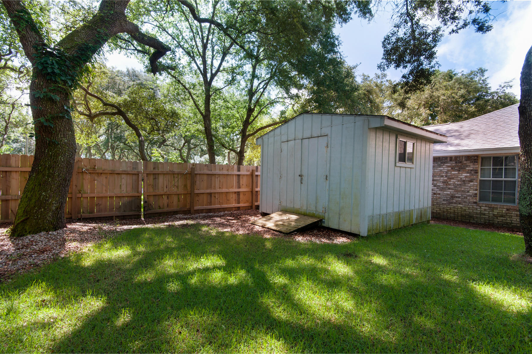 BAYOU POQUITO - Residential