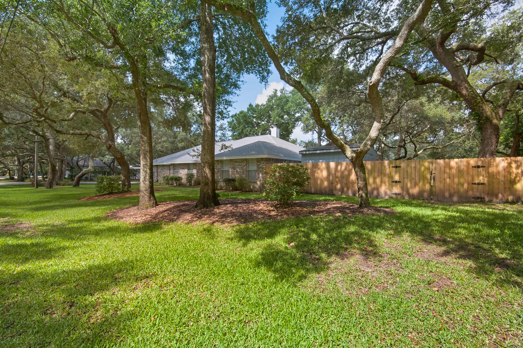 BAYOU POQUITO - Residential