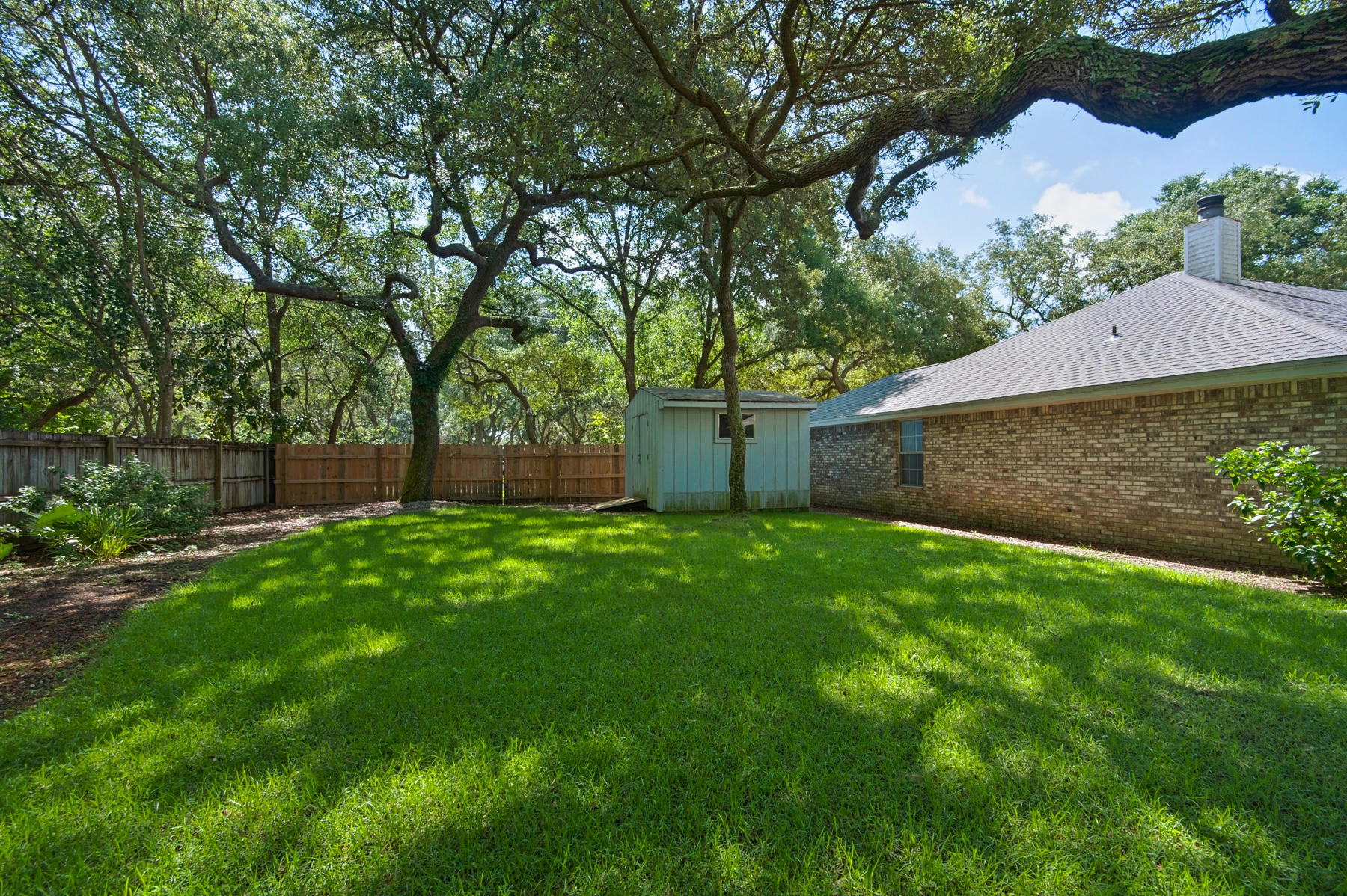 BAYOU POQUITO - Residential