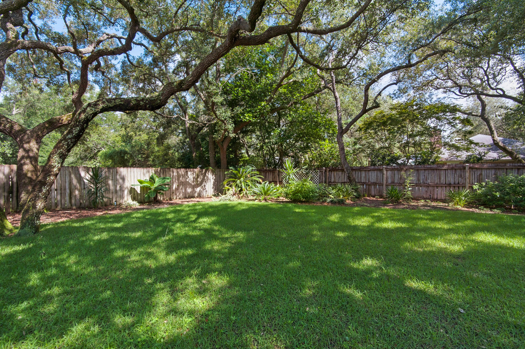 BAYOU POQUITO - Residential