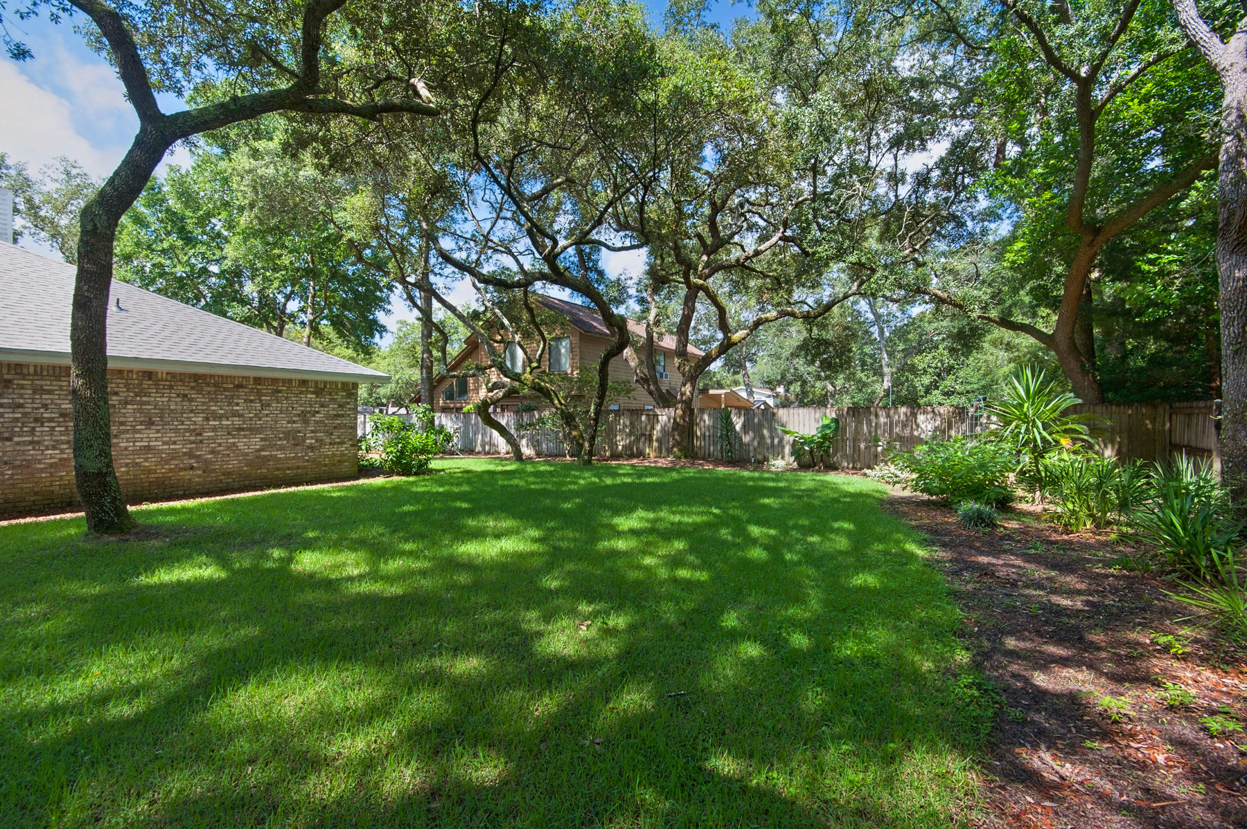 BAYOU POQUITO - Residential