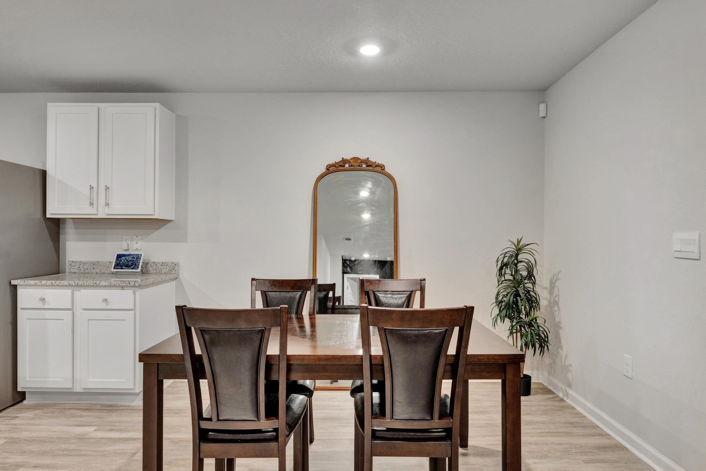 HOMEWOOD EST - Residential