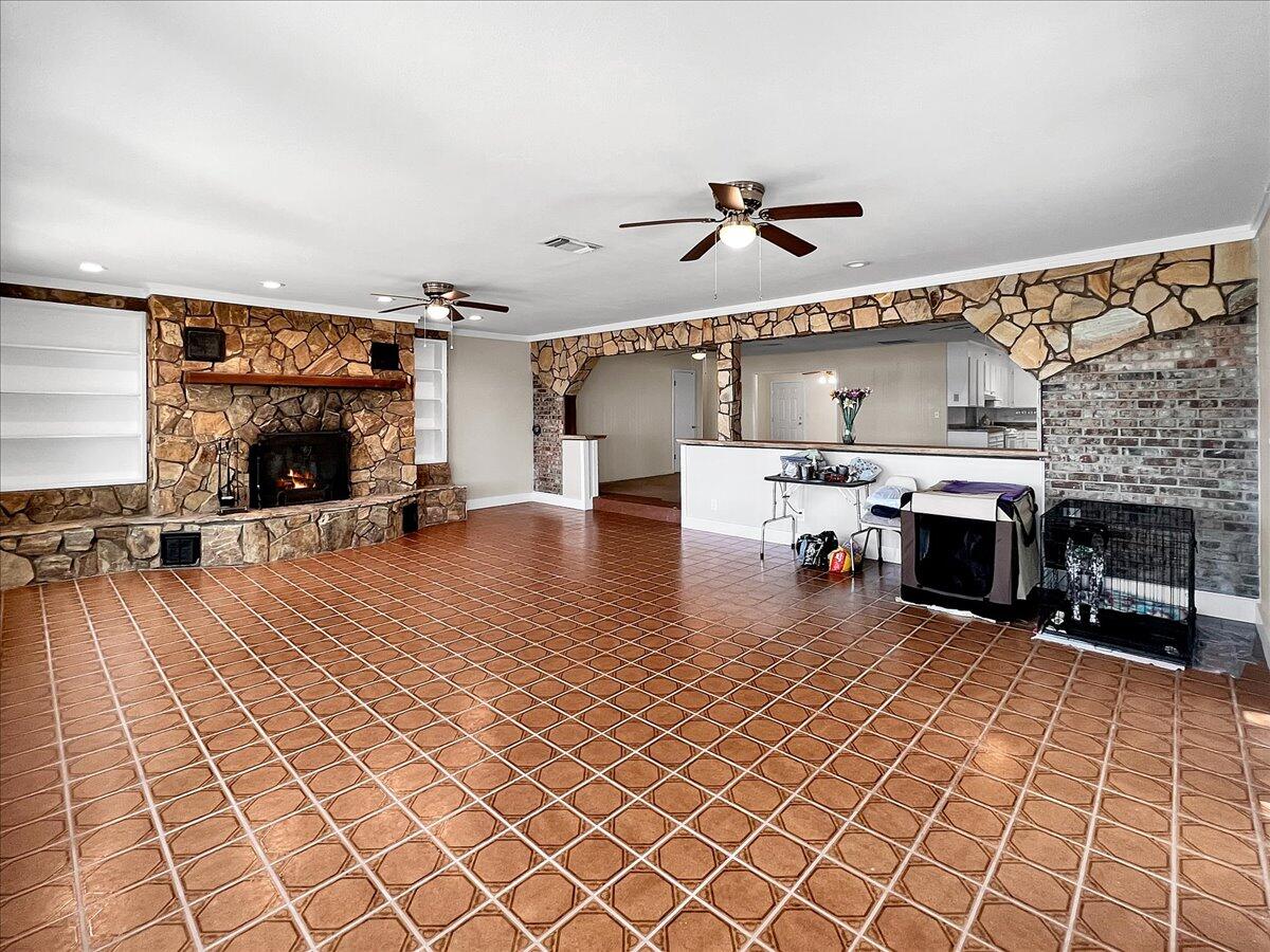 NO RECORDED SUBDIVISION - Residential