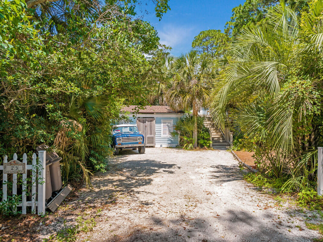 Easter lake entry level. This is a great house with lots of options to expand and would be a dream come true for any water lover. No sand fights over customary beach usage with this beauty. Paddle board, kayak or canoe to your county beach access from your personal dock. Enjoy a small cottage with income while planning an addition to enlarge your space.