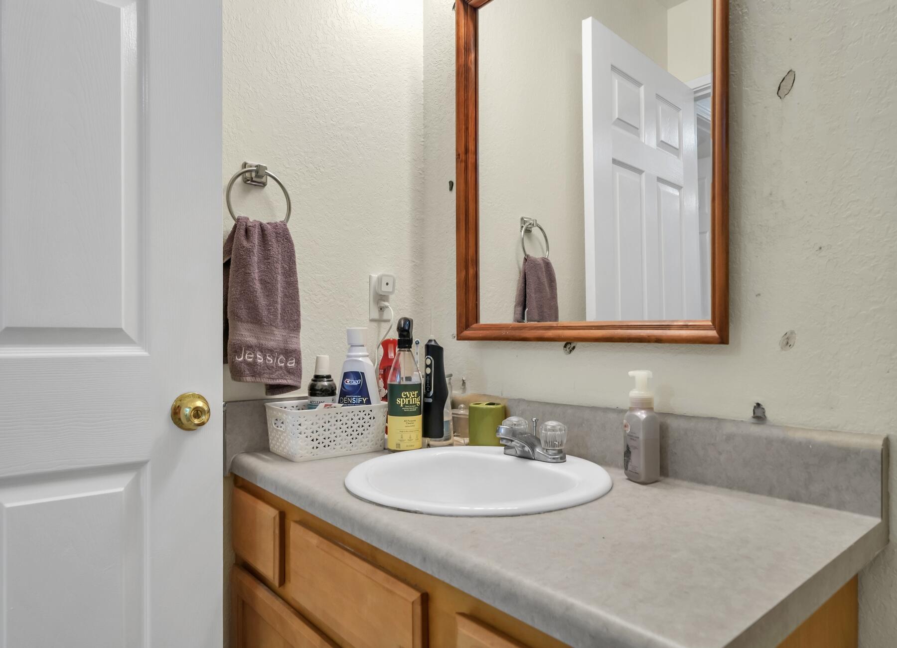 YACHT CLUB OAKS - Residential Lease