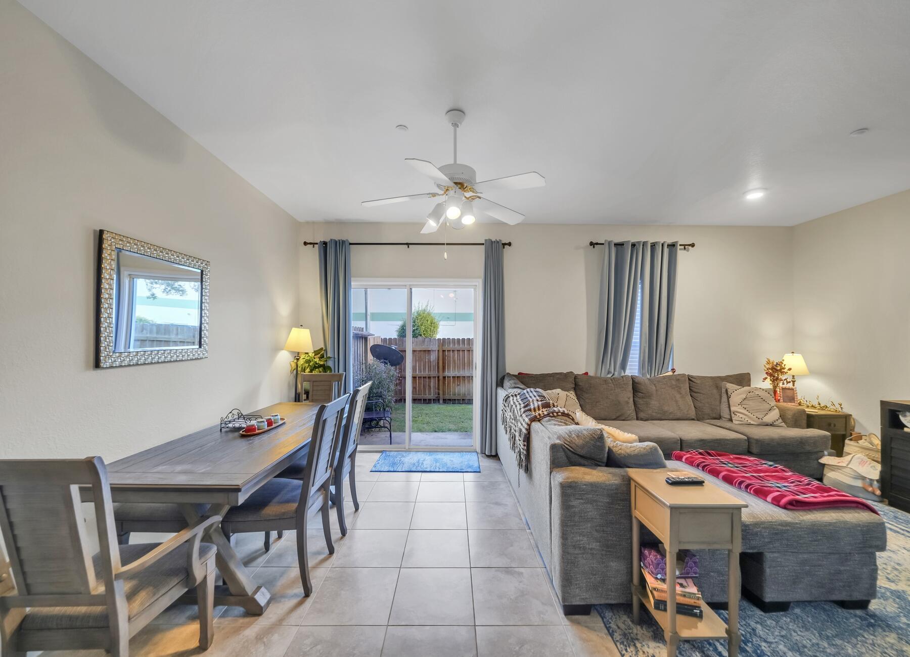 YACHT CLUB OAKS - Residential Lease