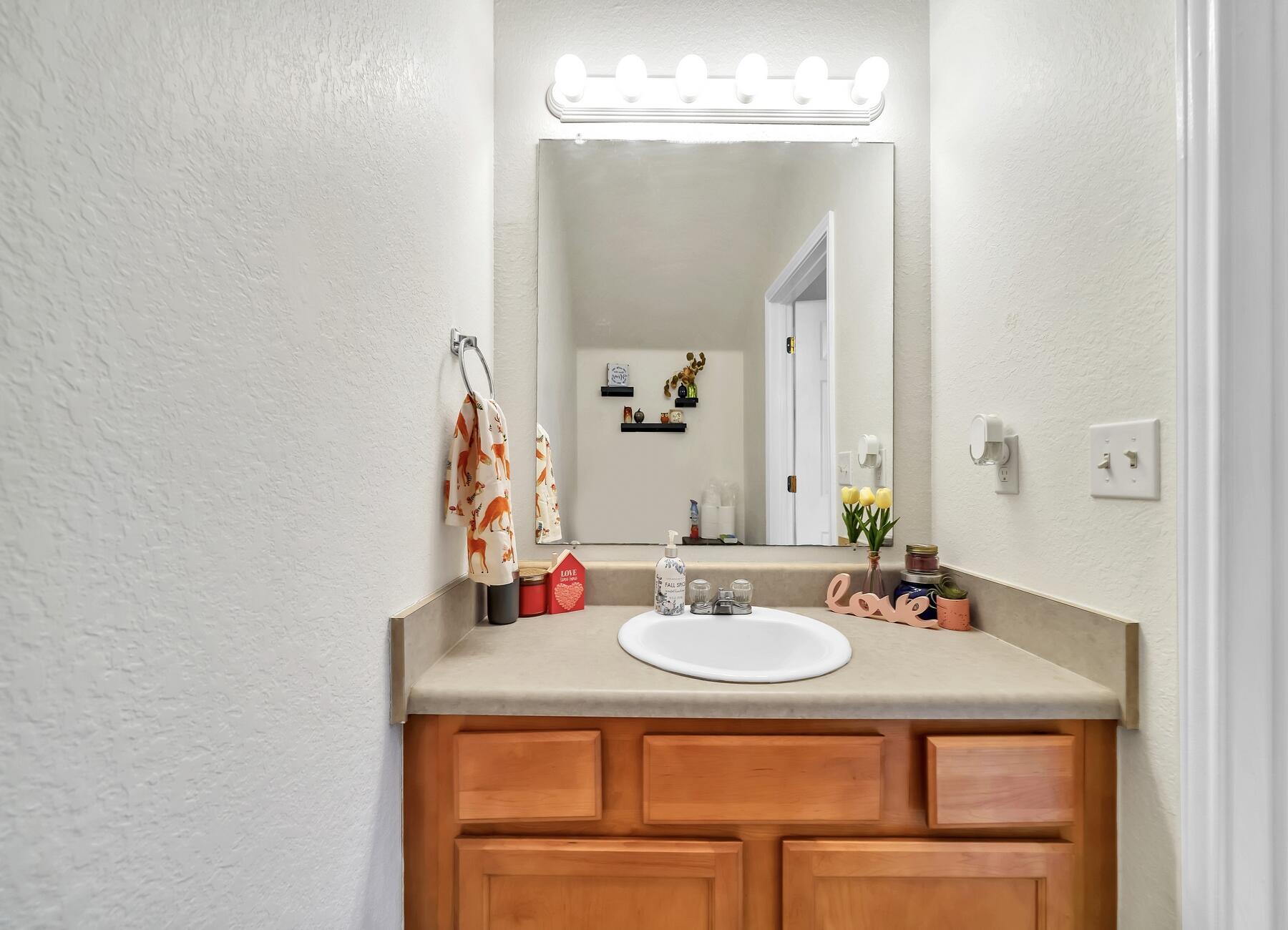YACHT CLUB OAKS - Residential Lease