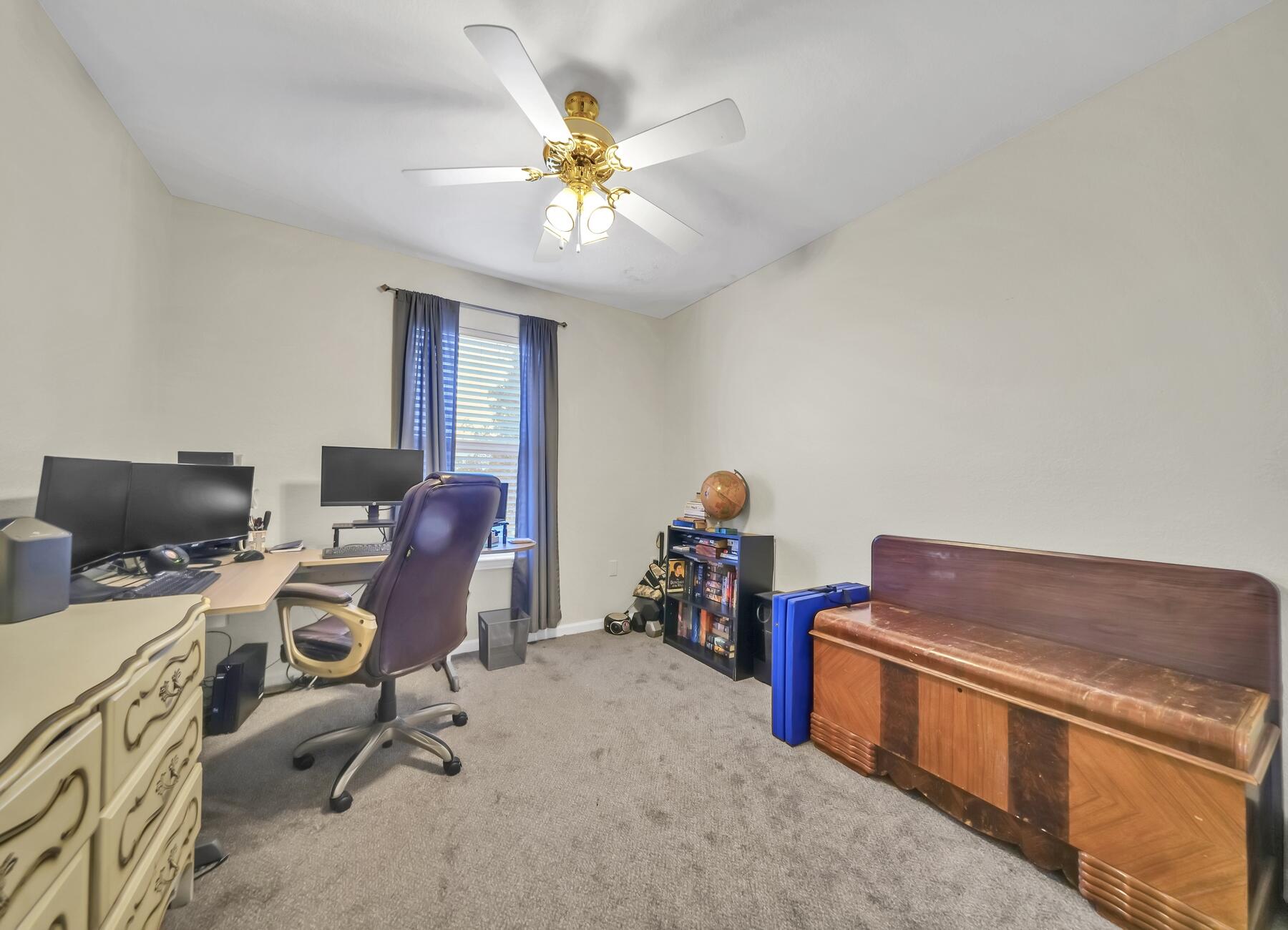YACHT CLUB OAKS - Residential Lease