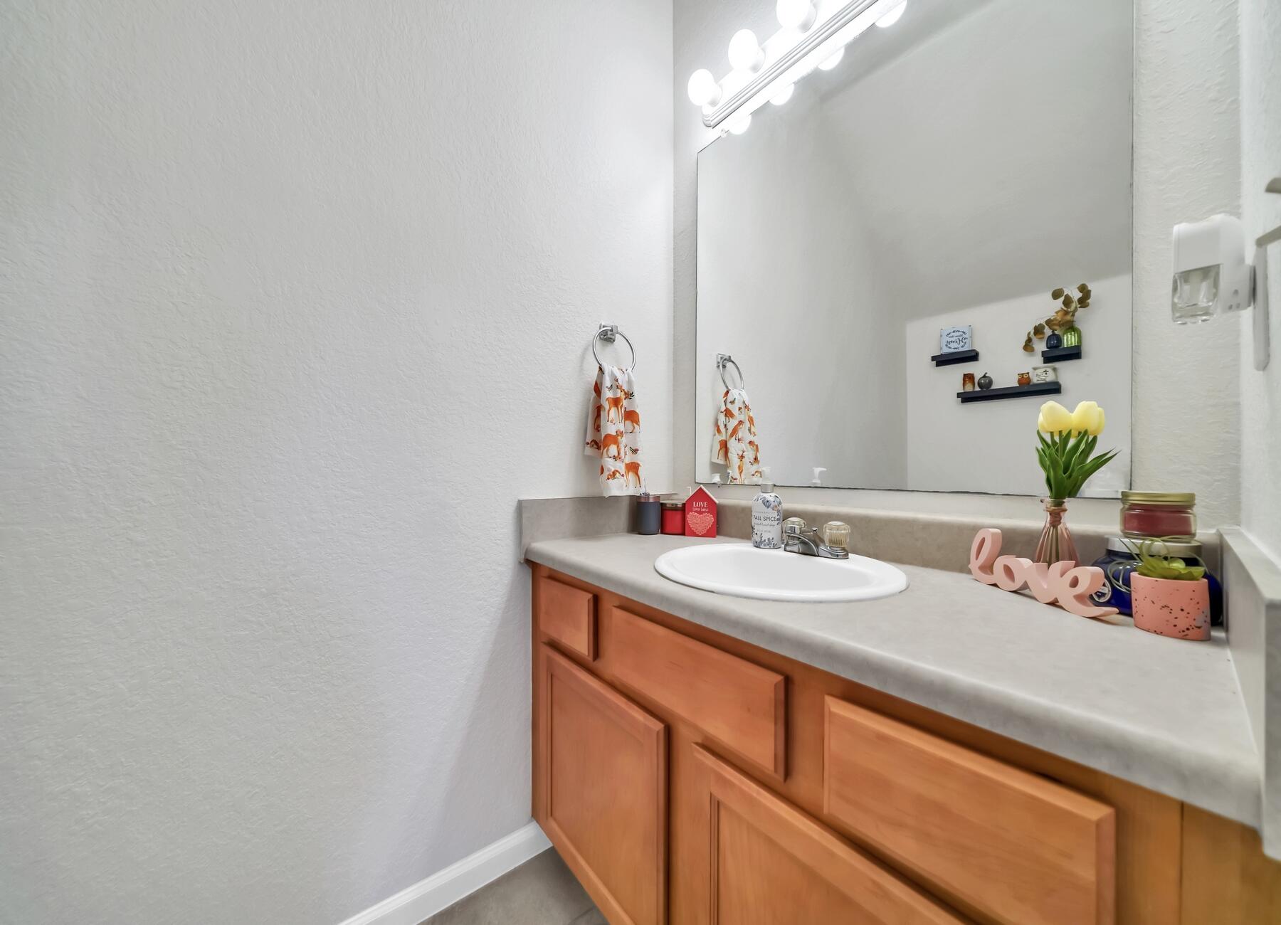 YACHT CLUB OAKS - Residential Lease