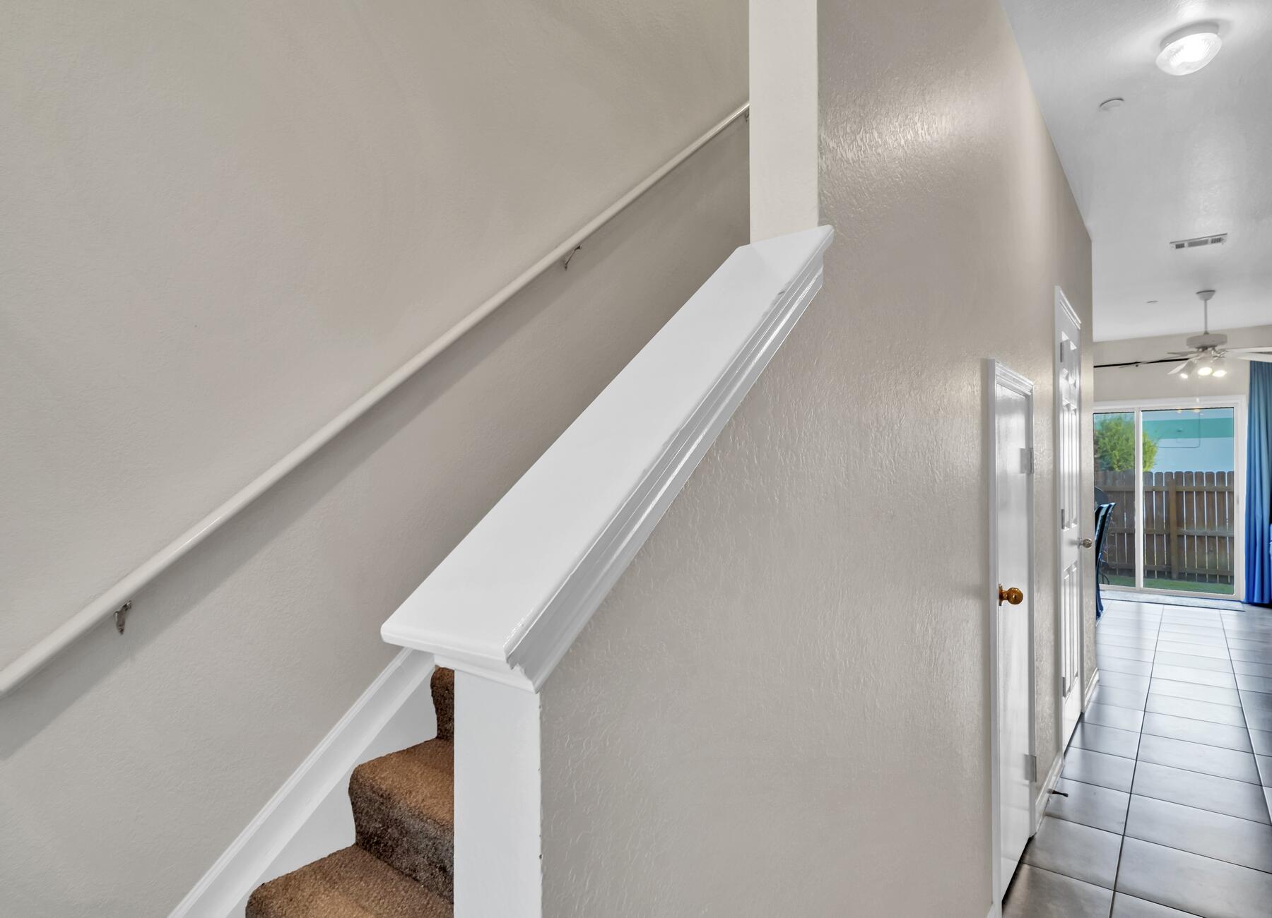 YACHT CLUB OAKS - Residential Lease