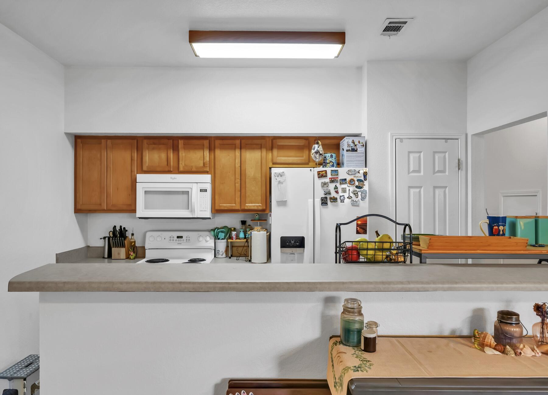 YACHT CLUB OAKS - Residential Lease