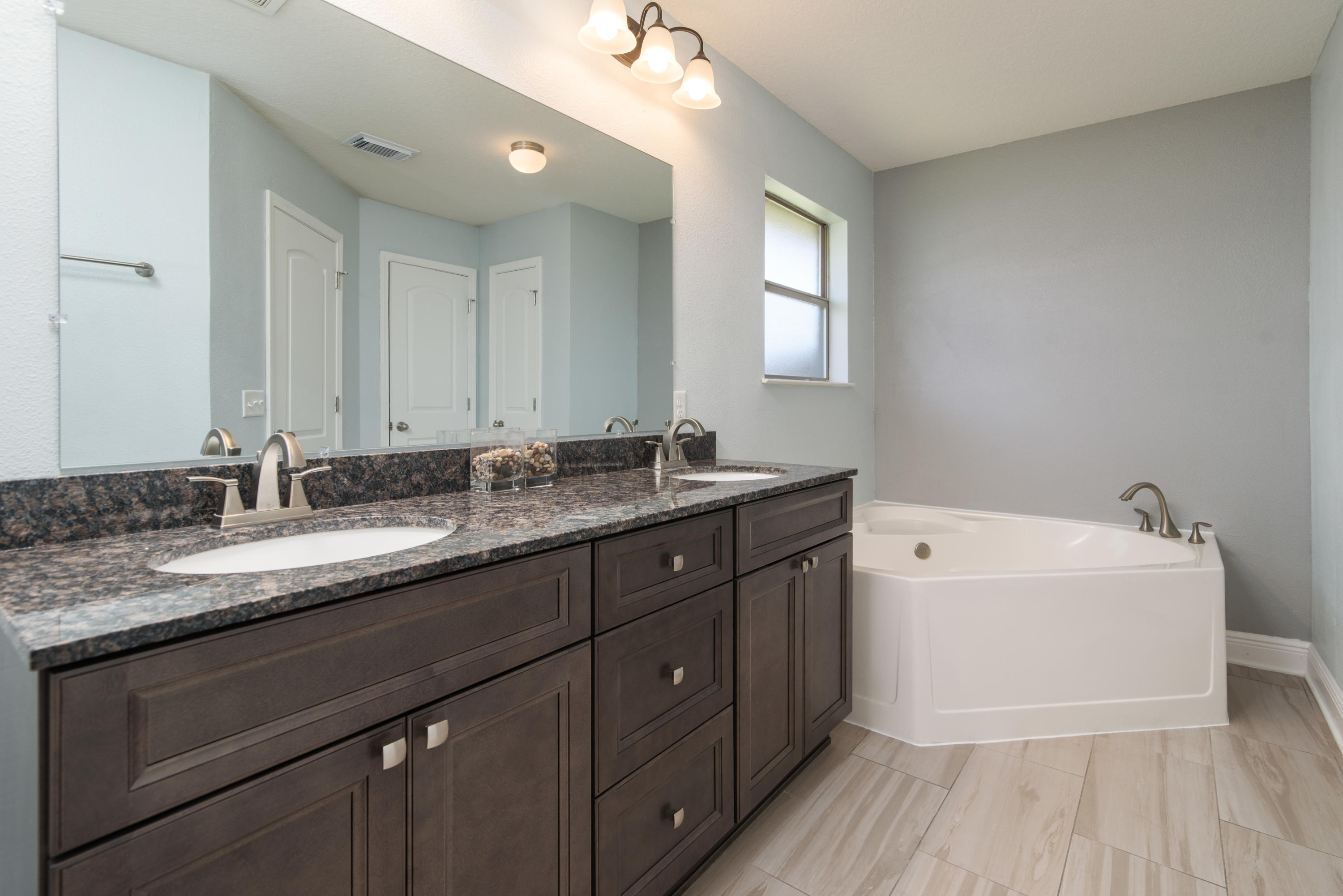 BRISTOL CREEK PH 1 - Residential