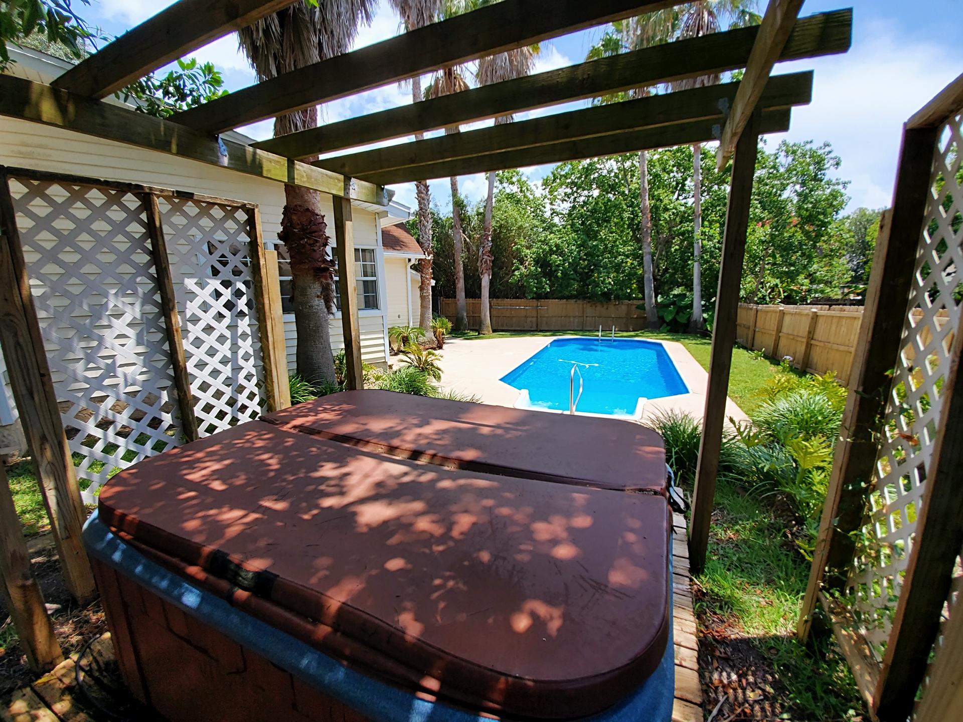 BAYVIEW MANOR - Residential