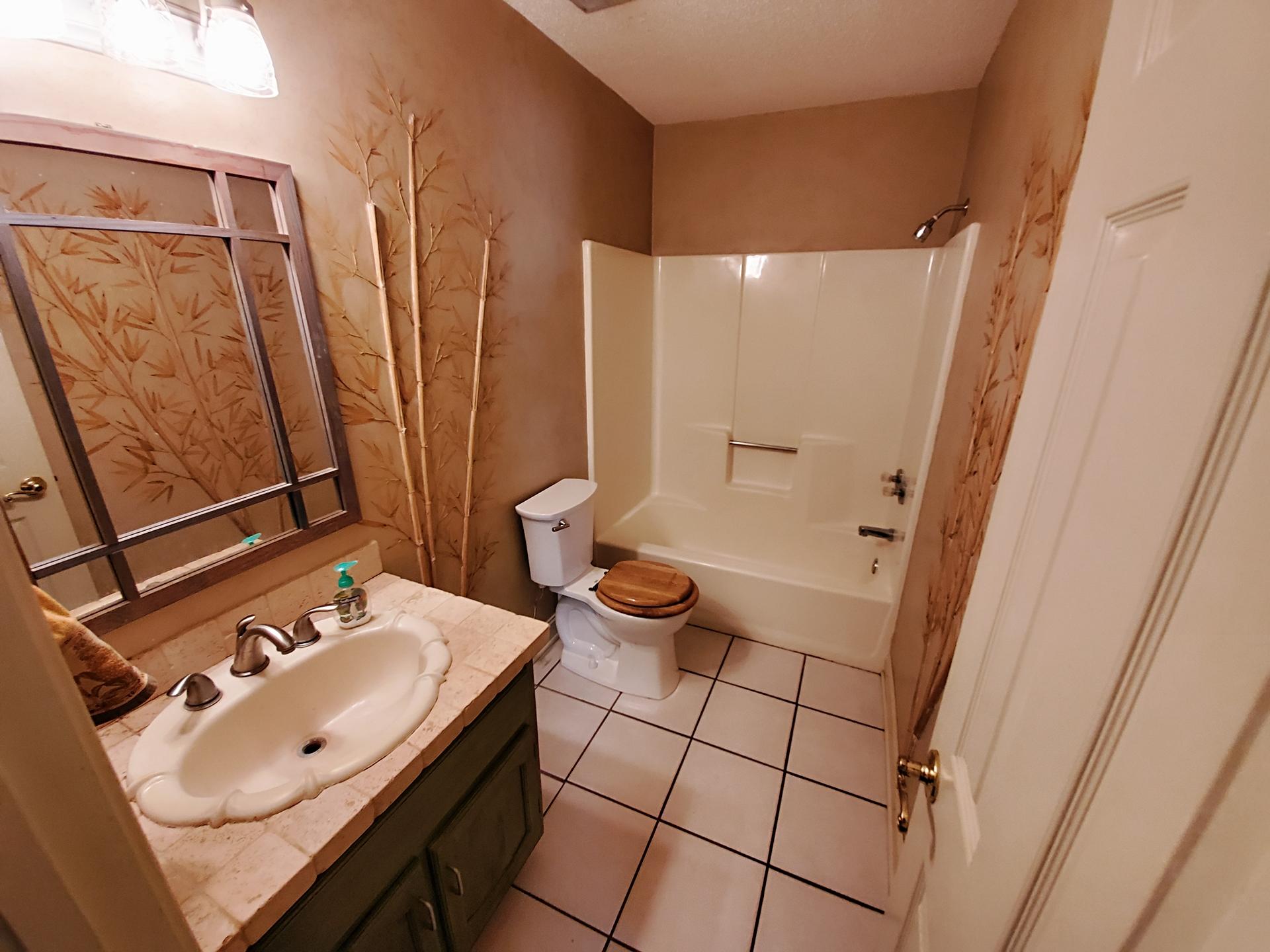 BAYVIEW MANOR - Residential