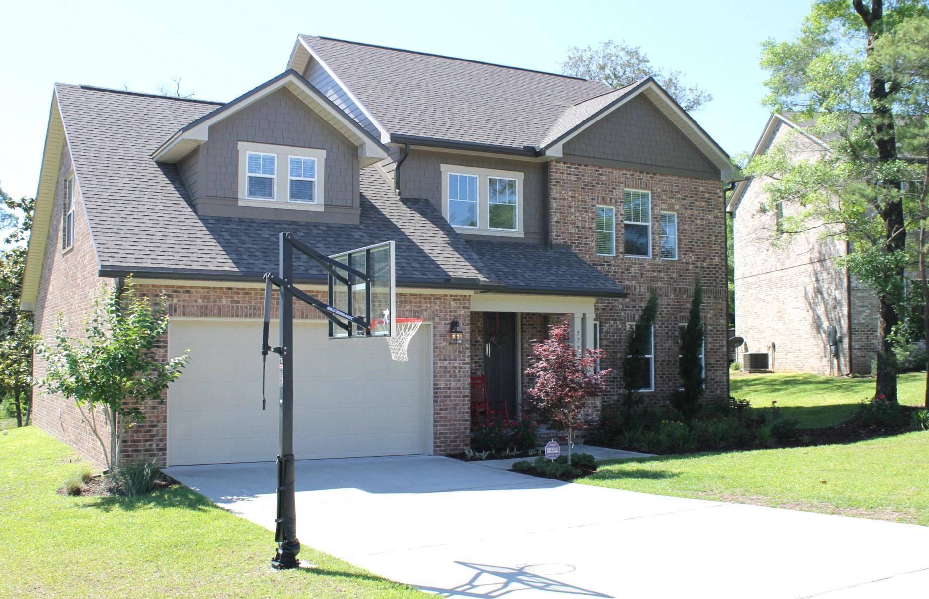 HAWK'S LANDING - Residential