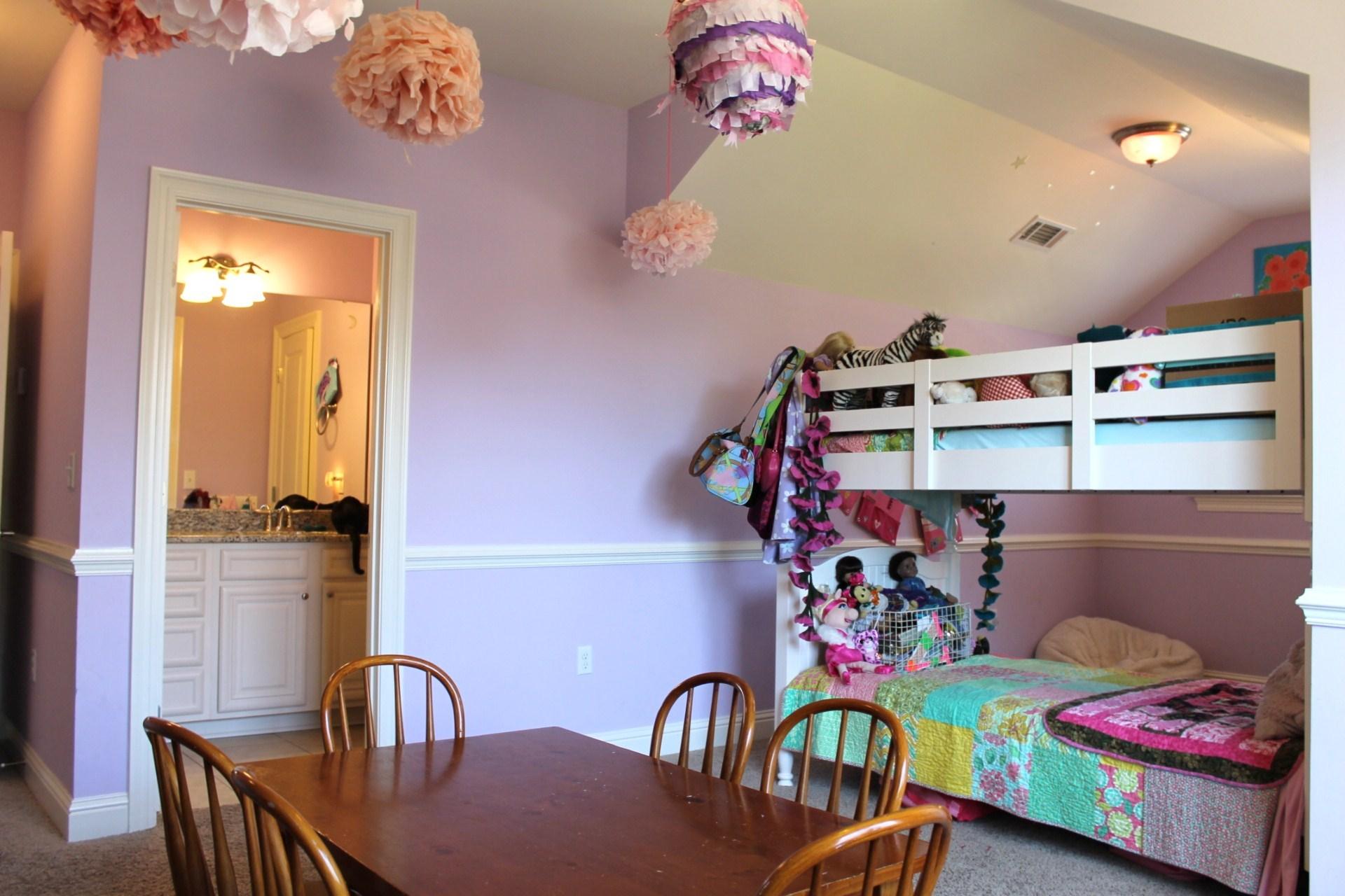 HAWK'S LANDING - Residential