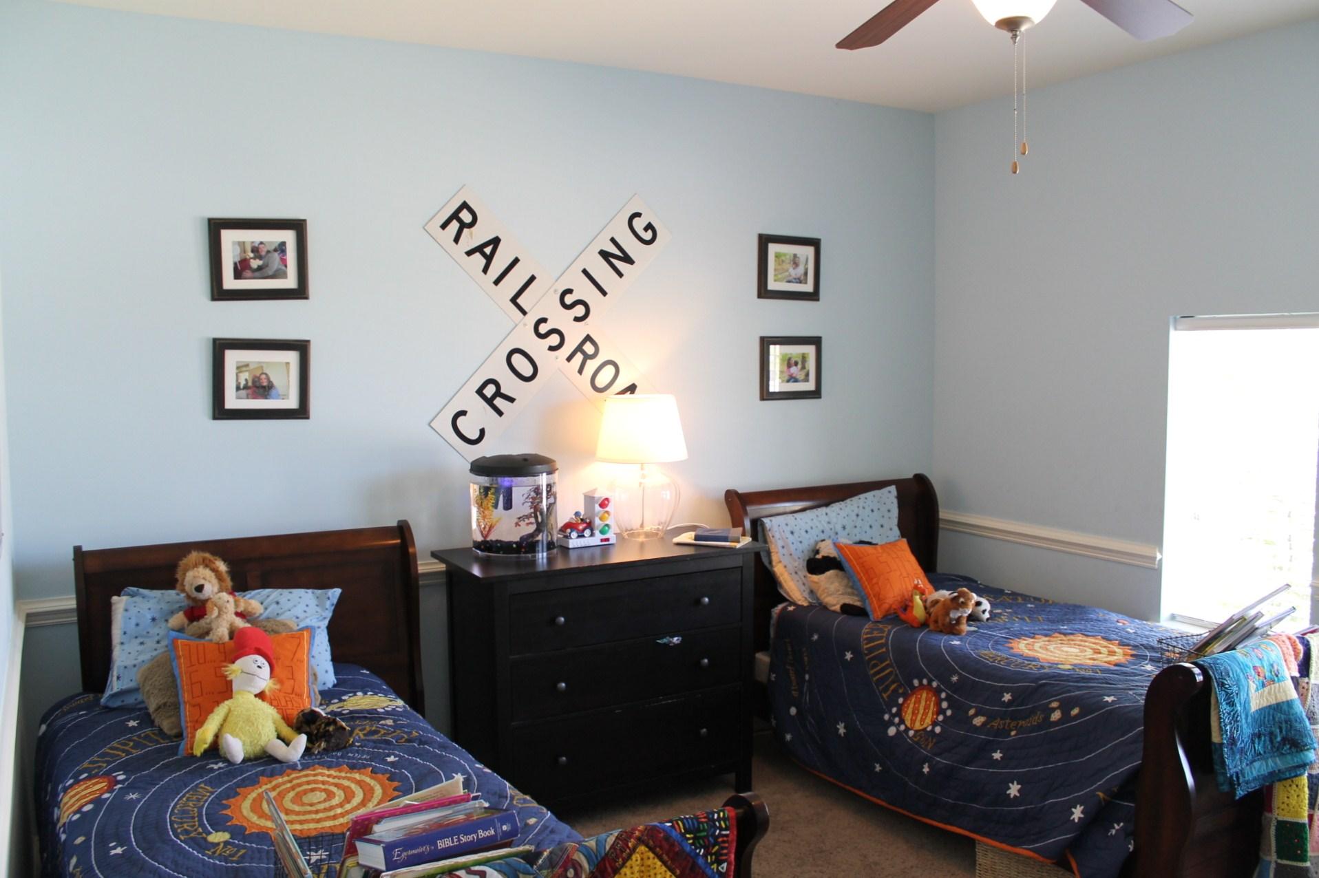 HAWK'S LANDING - Residential