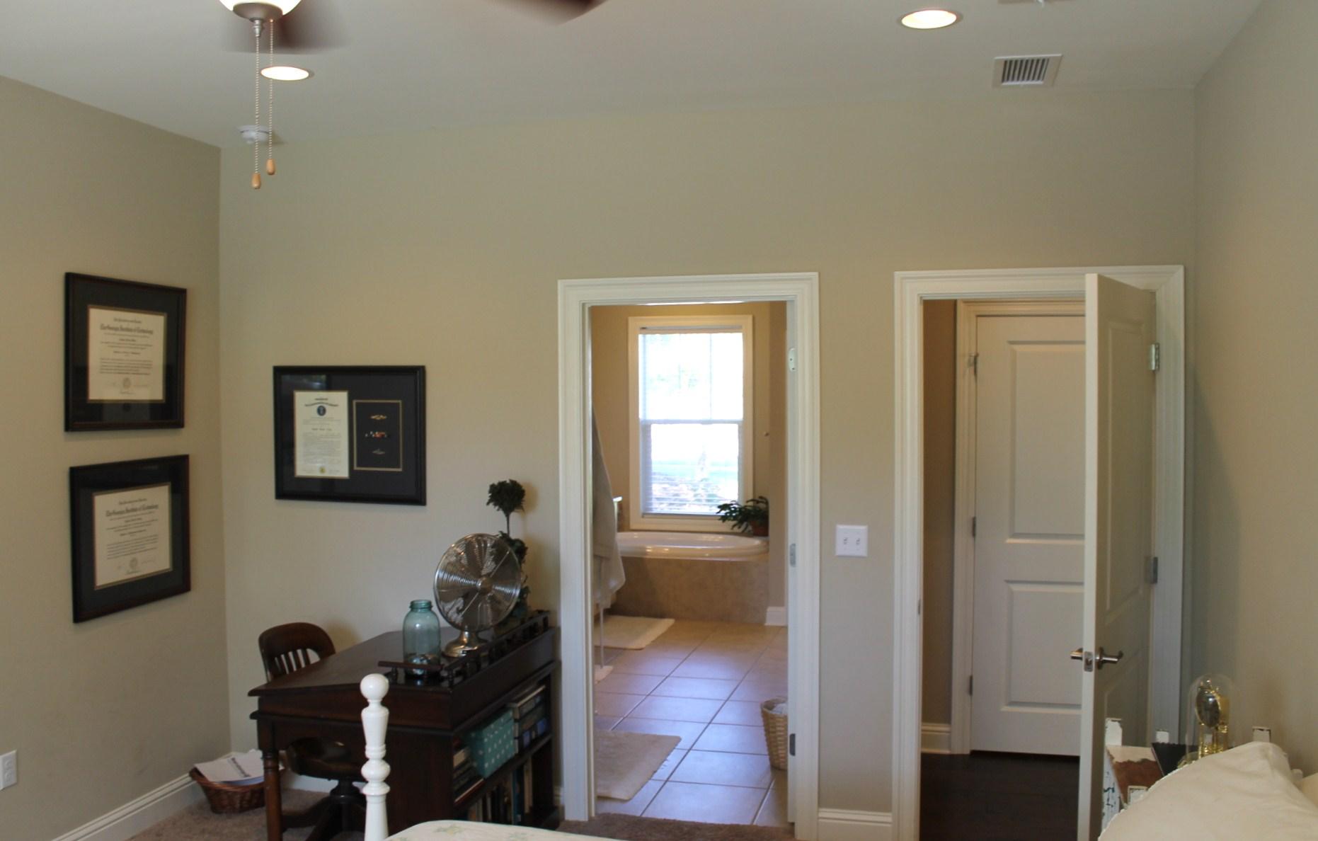 HAWK'S LANDING - Residential