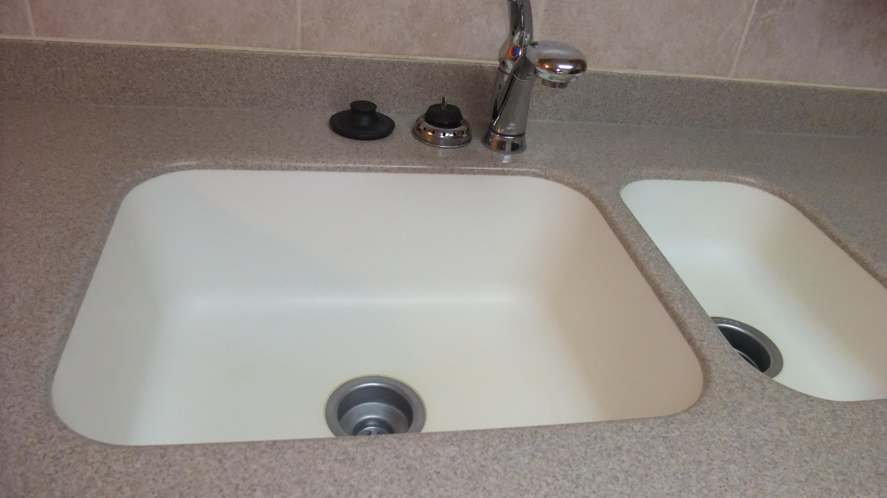 MAGNOLIAS OF MARY ESTHER - Residential Lease