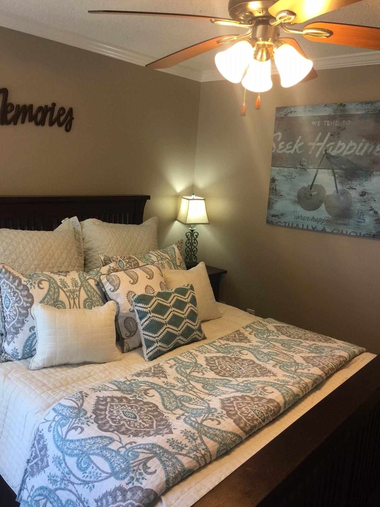 LAKEVIEW CONDO - Residential