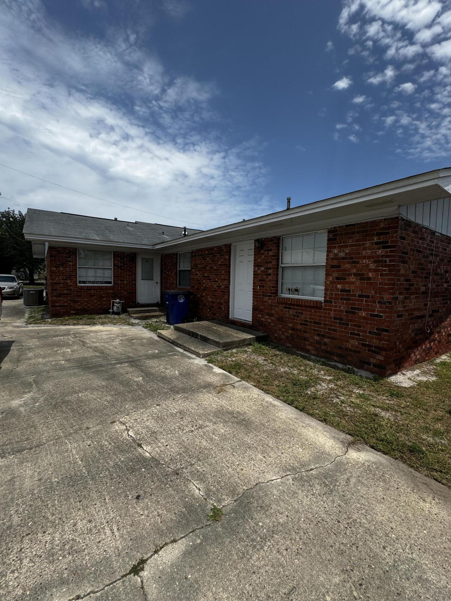 COLLEGE VILLAGE UNIT 2 LOT 17 BLK J ORB 1572 P 567 - Residential