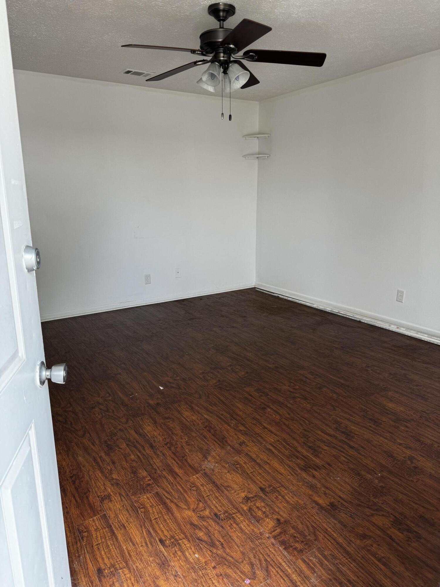 COLLEGE VILLAGE UNIT 2 LOT 17 BLK J ORB 1572 P 567 - Residential