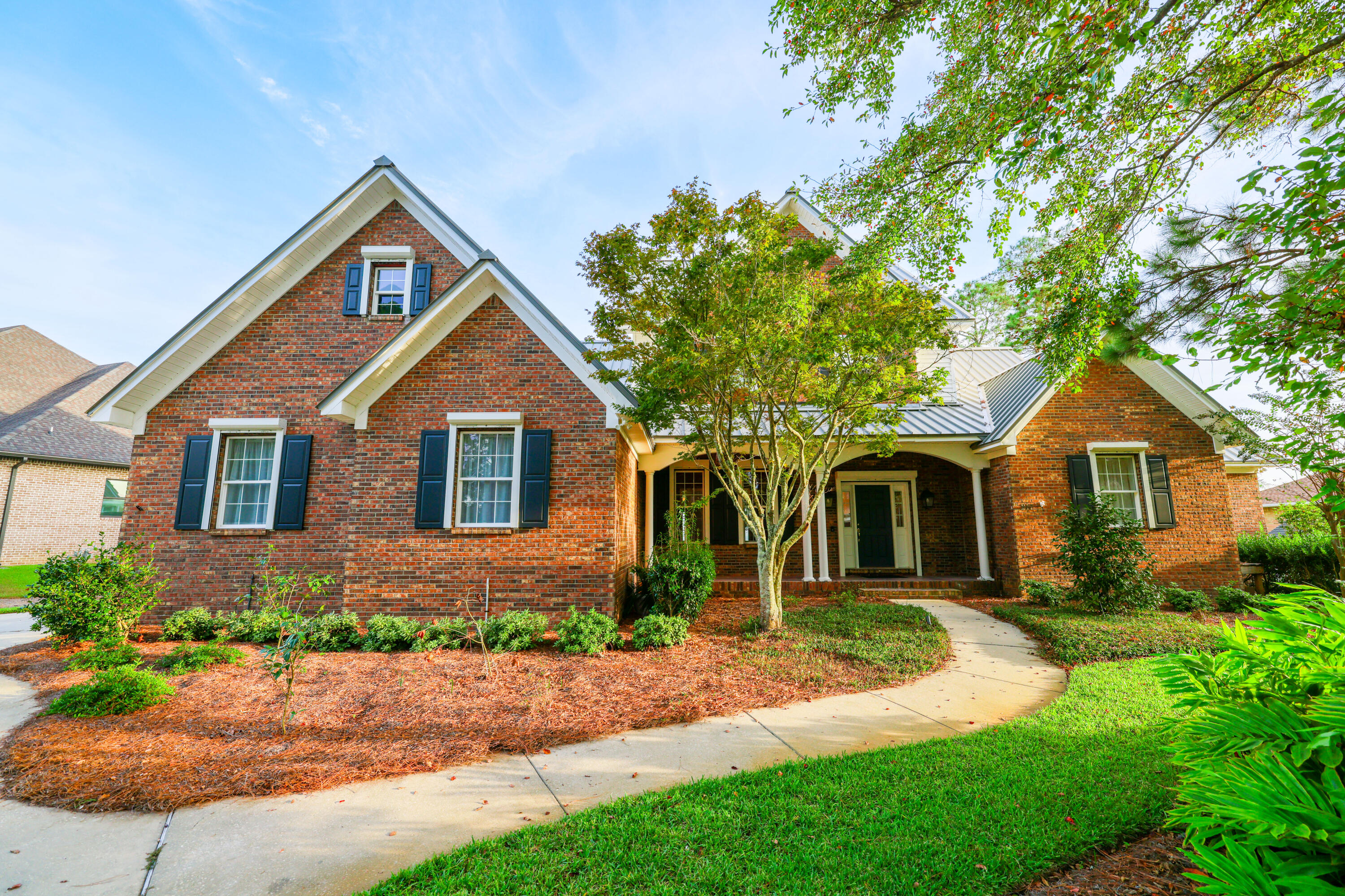 DANA & DOLPHIN POINT - Residential