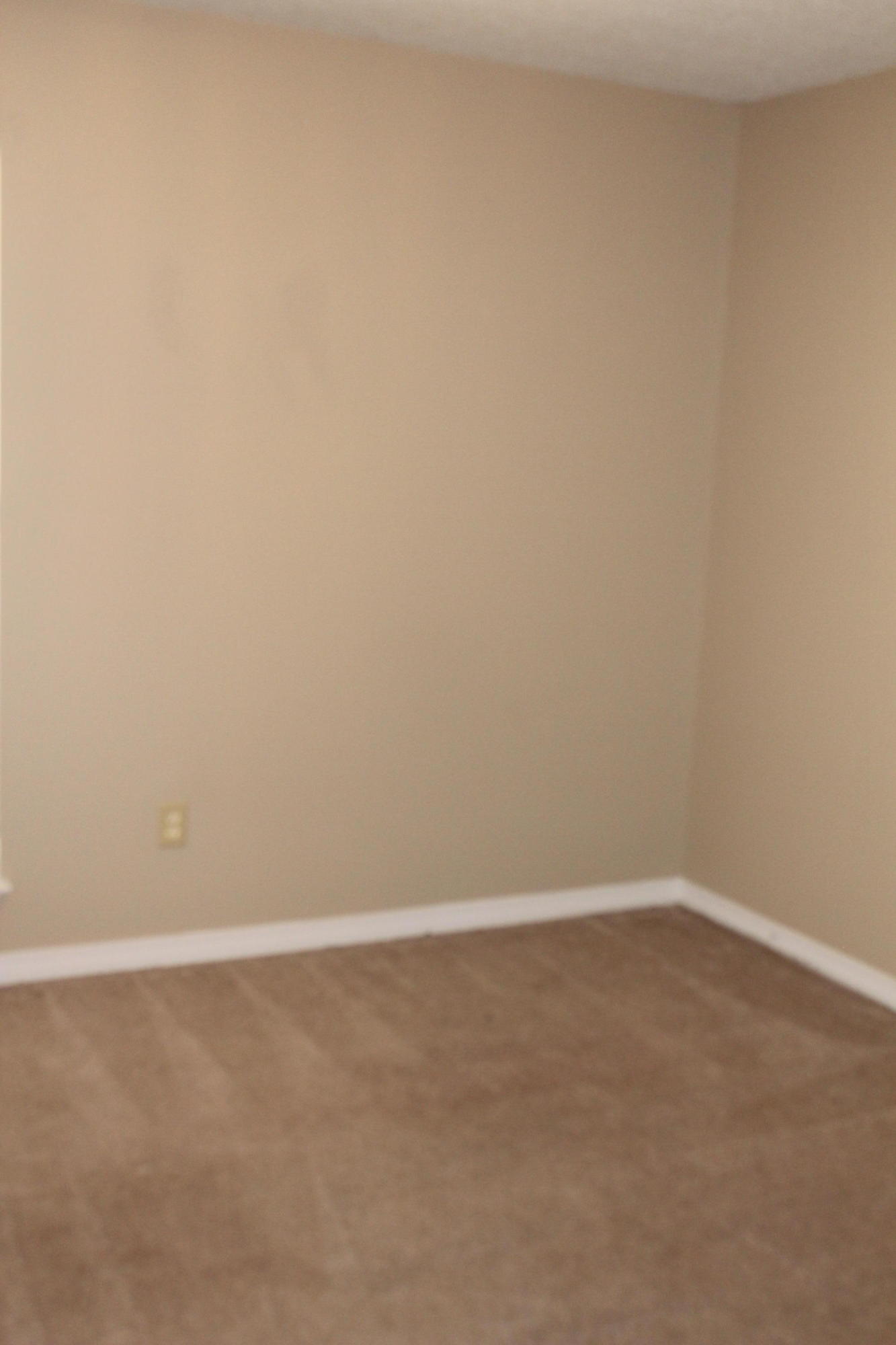 SHOAL CREEK MANOR - Residential